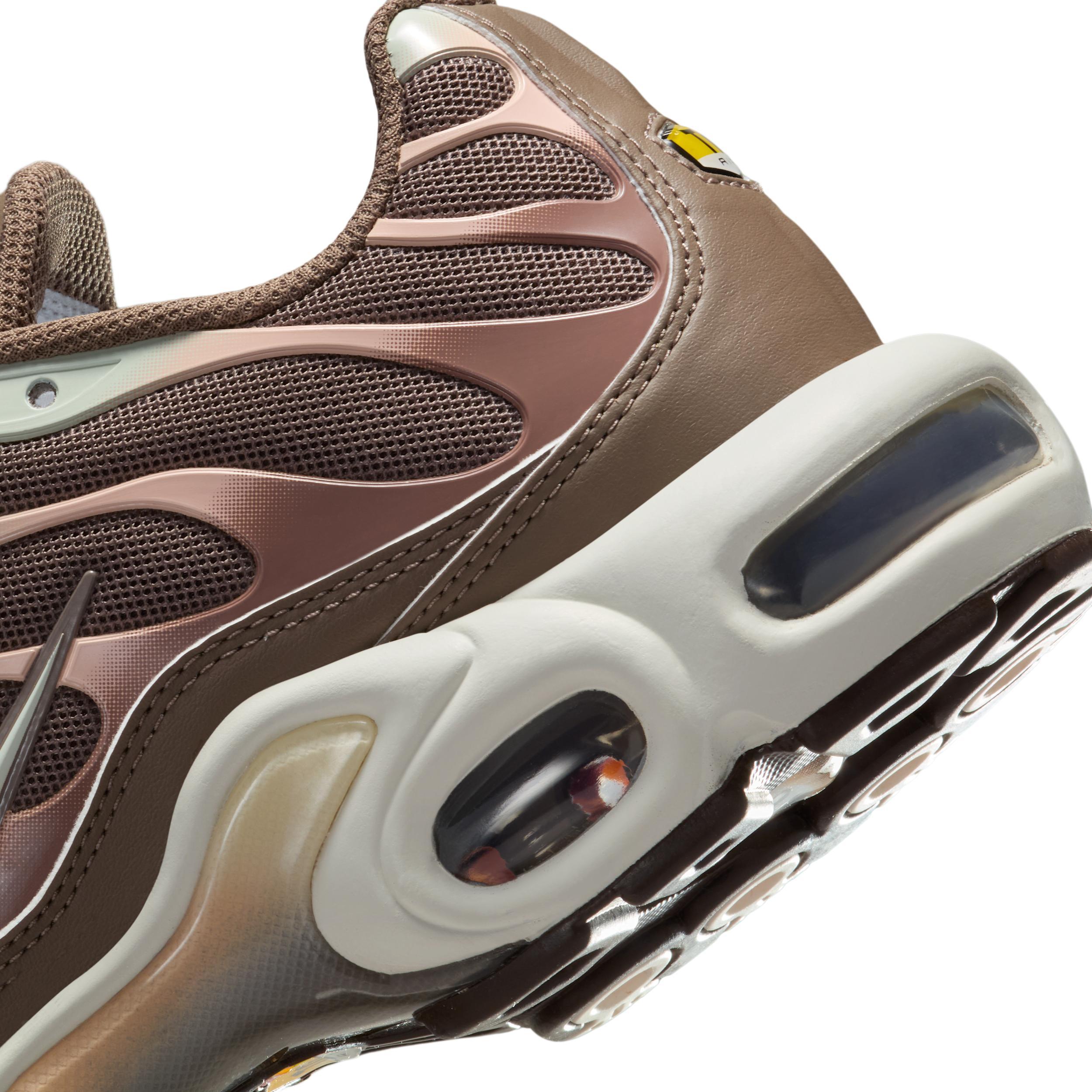 Nike Women's Air Max Plus Shoes Product Image