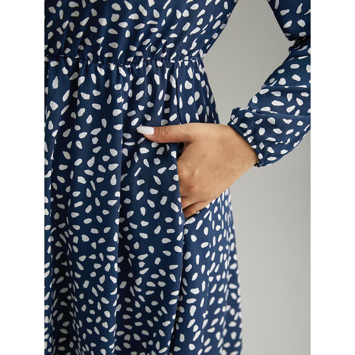Plus Size Geometric Print Plicated Detail Pocket Dress DarkBlue Women Elegant Elastic cuffs Round Neck Long Sleeve Curvy Midi Dress BloomChic 26/4X Product Image