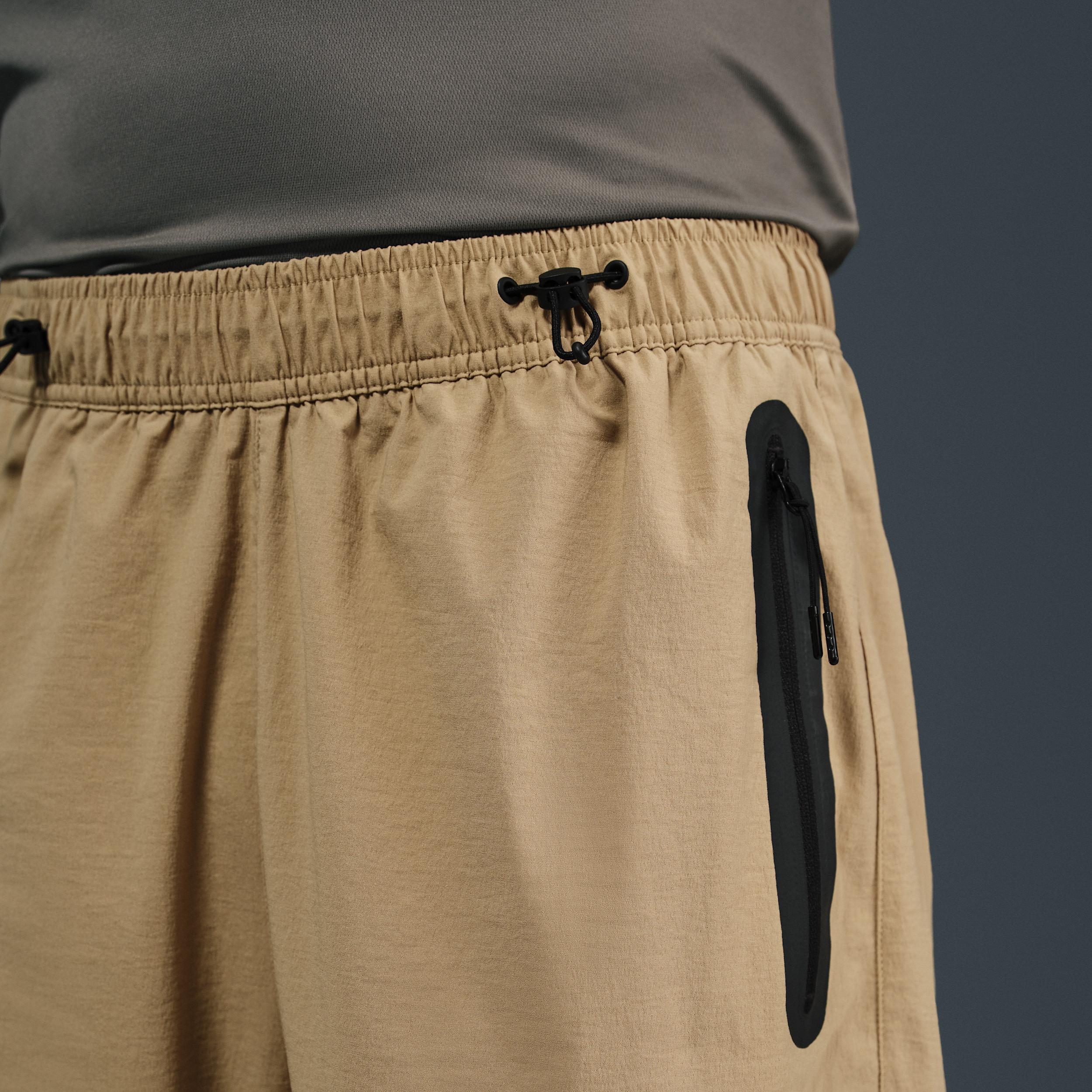 Nike Men's Tech Woven Oversized Pants Product Image