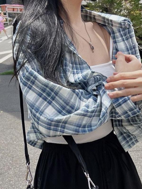 Vintage Plaid Short Loose Long Sleeve Blouse Product Image