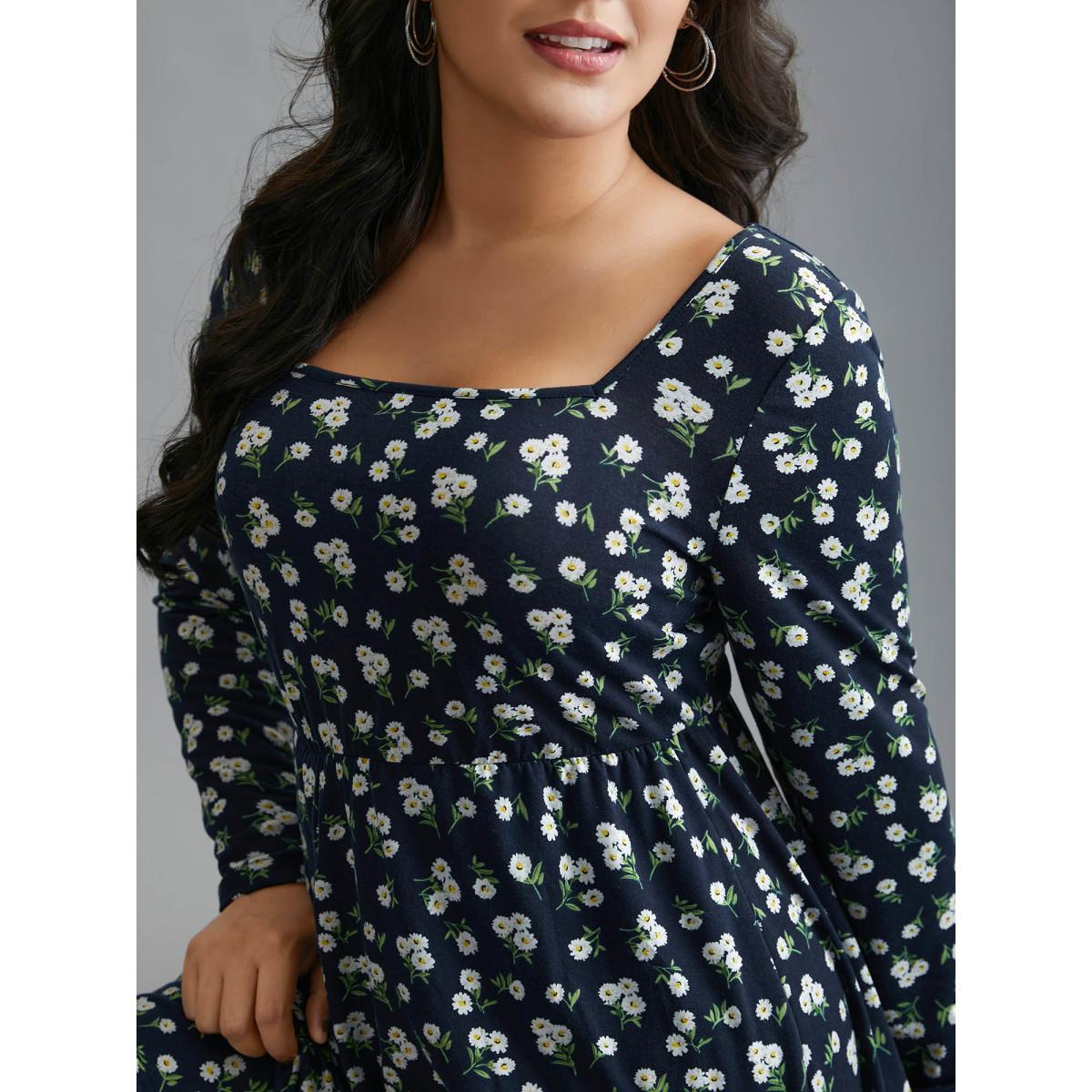 Plus Size Ditsy Floral Square Neck Pocket Dress Indigo Women Casual Non Knit Dresses Bloomchic 10/M Product Image
