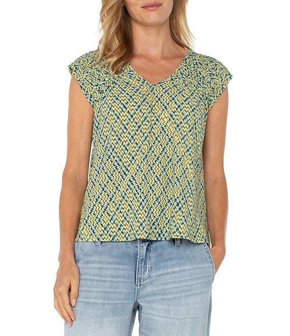 Liverpool Los Angeles Knit Chevron Print V-Neck Short Dolman Sleeve Top Product Image