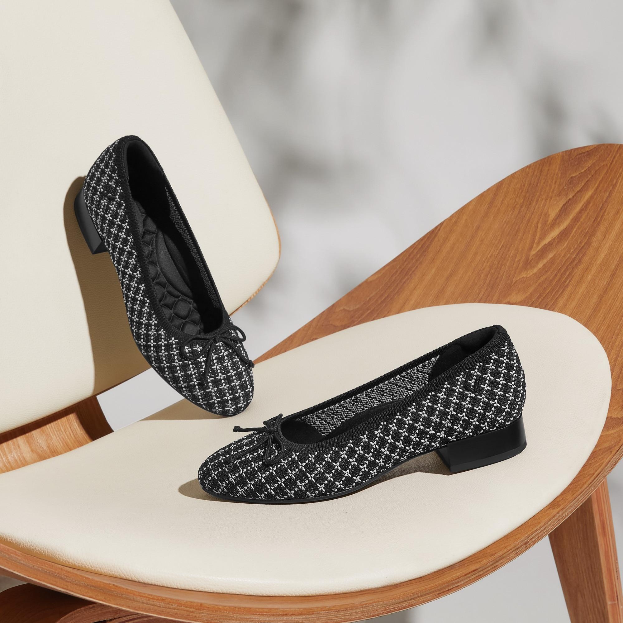 Round-Toe Small Bow Block Heels (Bianca) Product Image