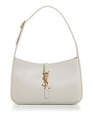 Womens Le 5 7 Shoulder Bag in Patent Leather Product Image