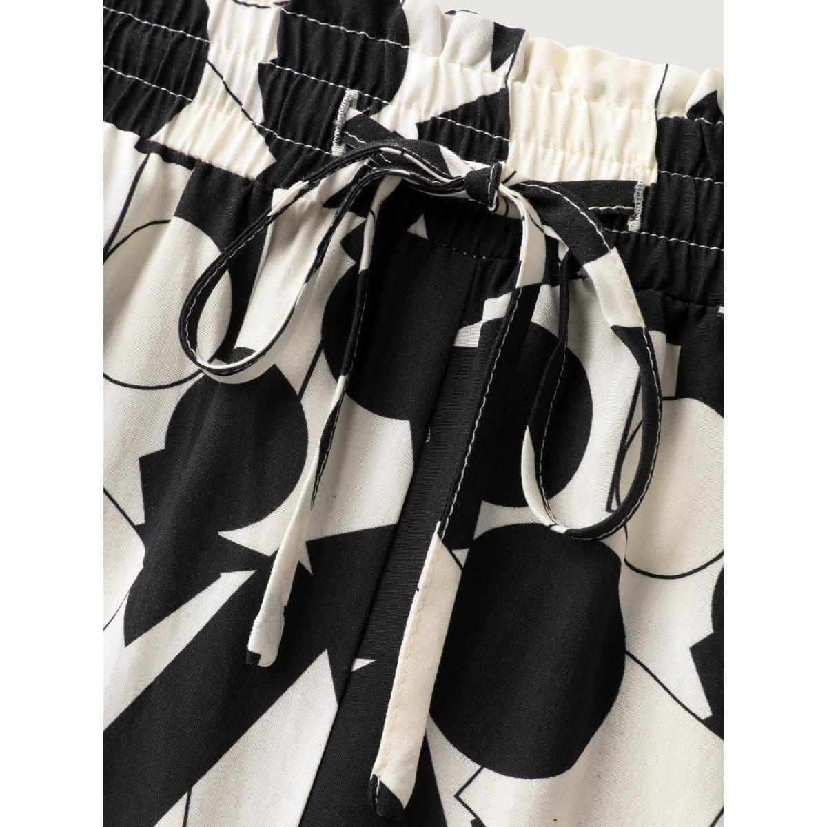 Plus Size Geometric Print Drawstring Wide-Leg Pants Women BlackFlower Loose Mid Rise Office Pants BloomChic 26/4X Product Image