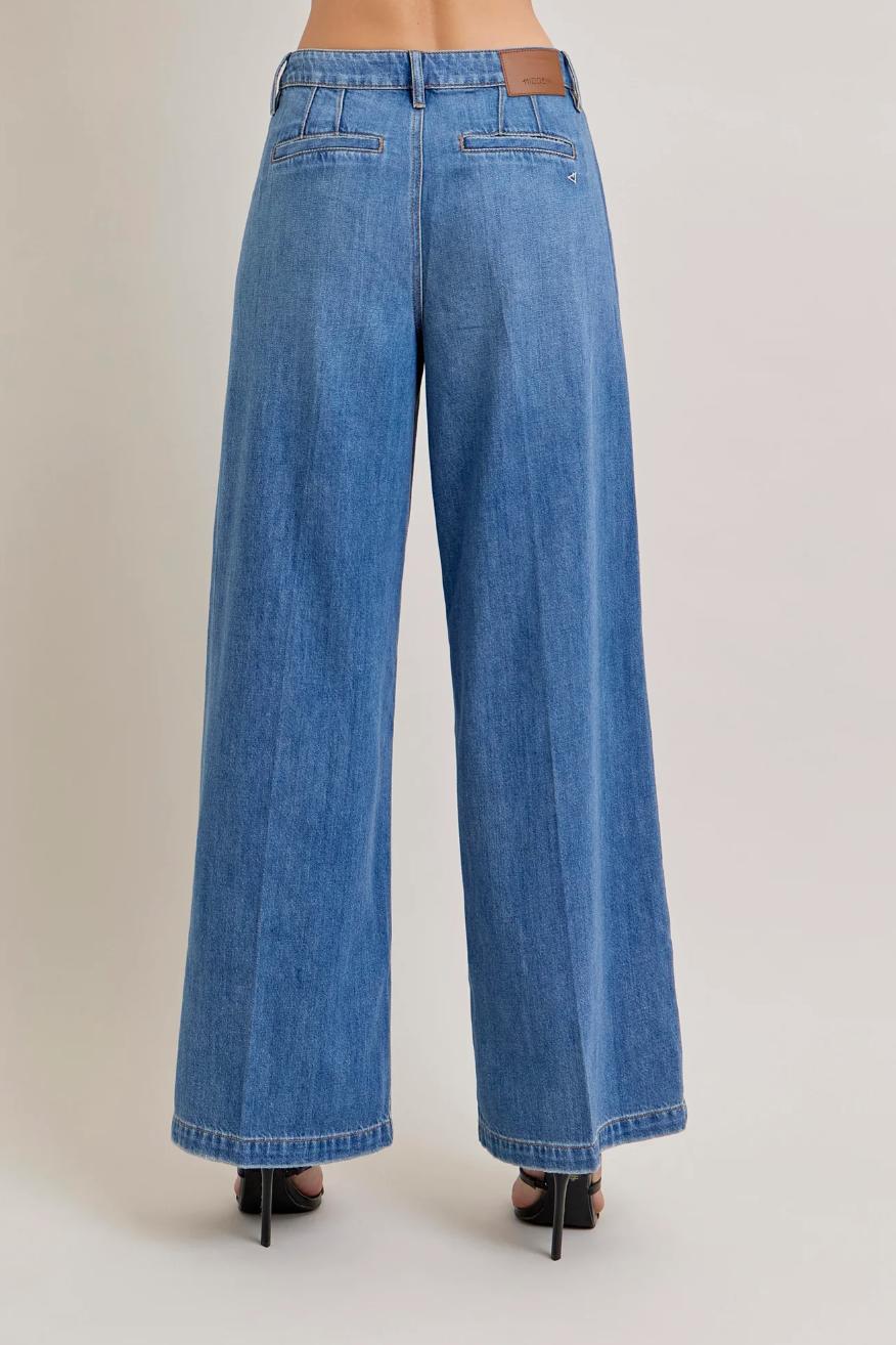 31" Nori Super Wide Leg Trouser Product Image