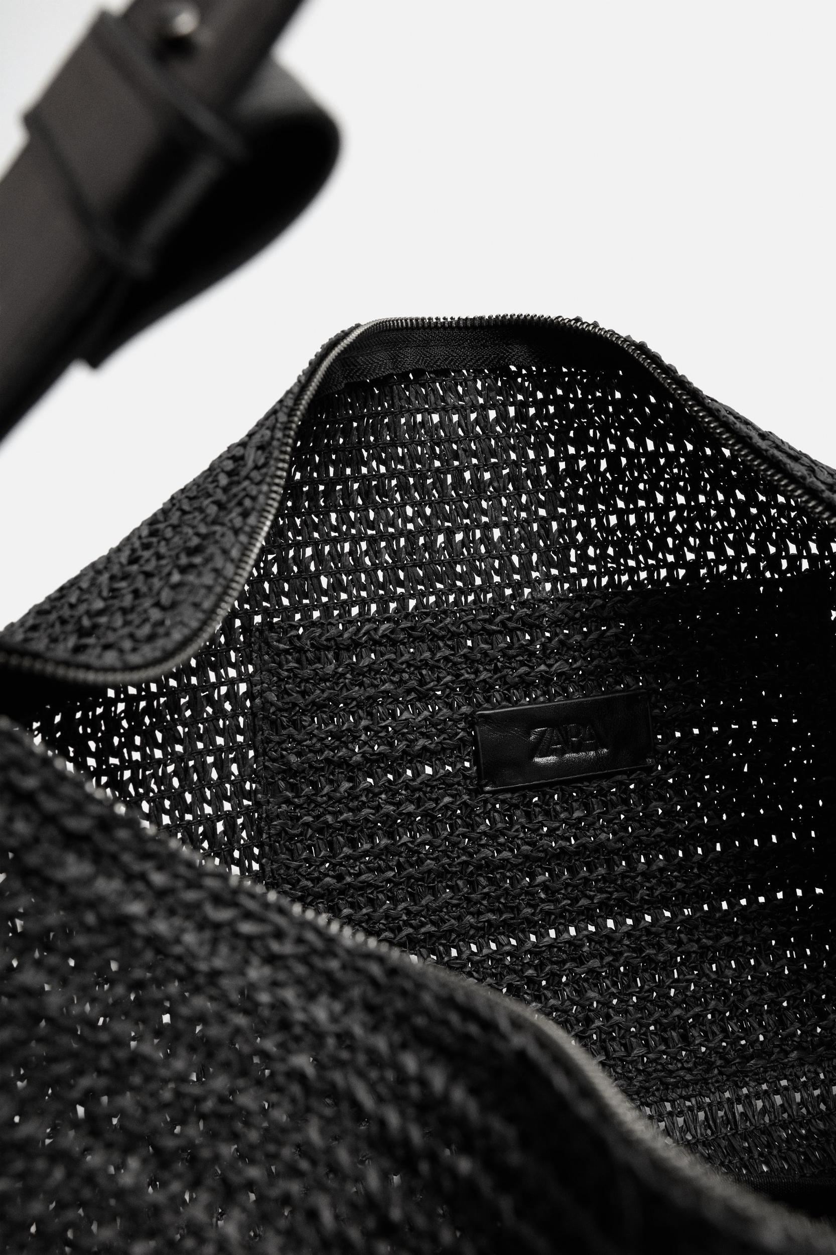 WOVEN SHOULDER BAG Product Image