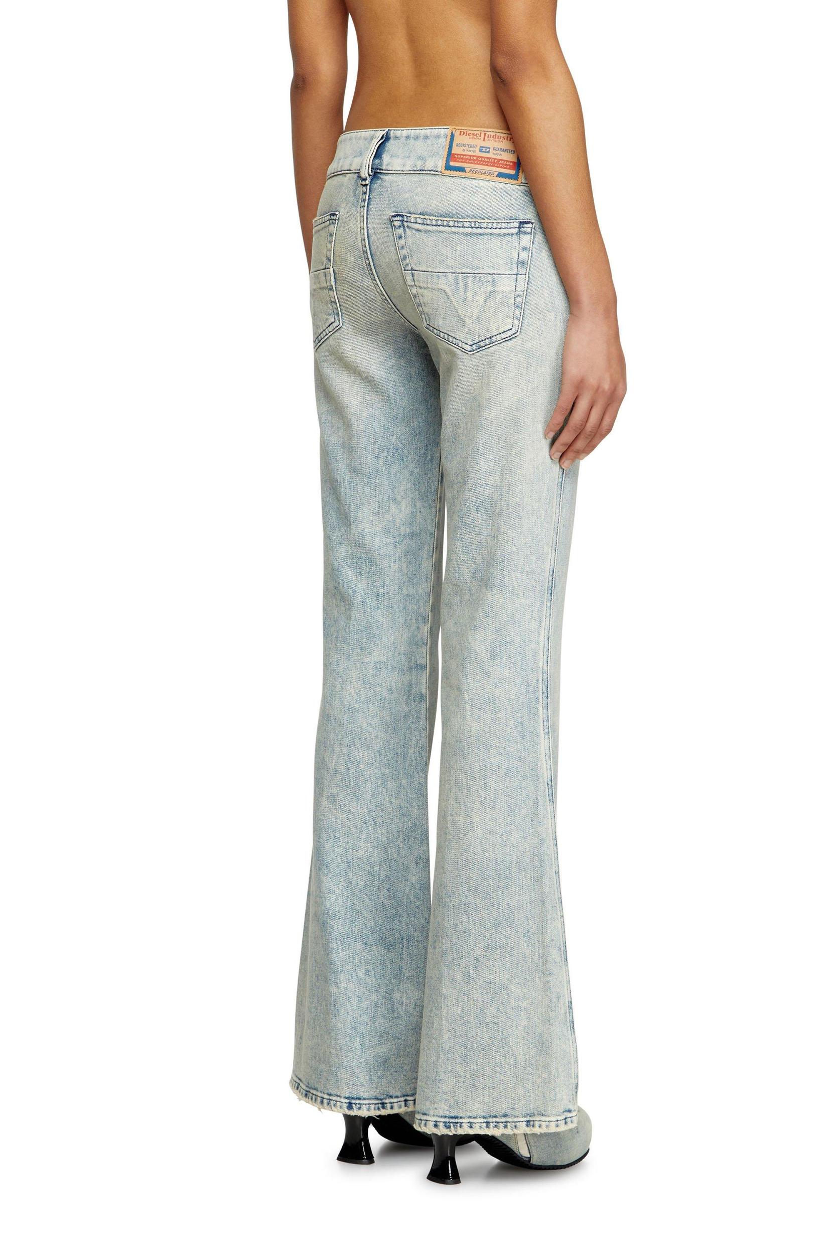 Bootcut Jeans D-Hush 09L27 Product Image