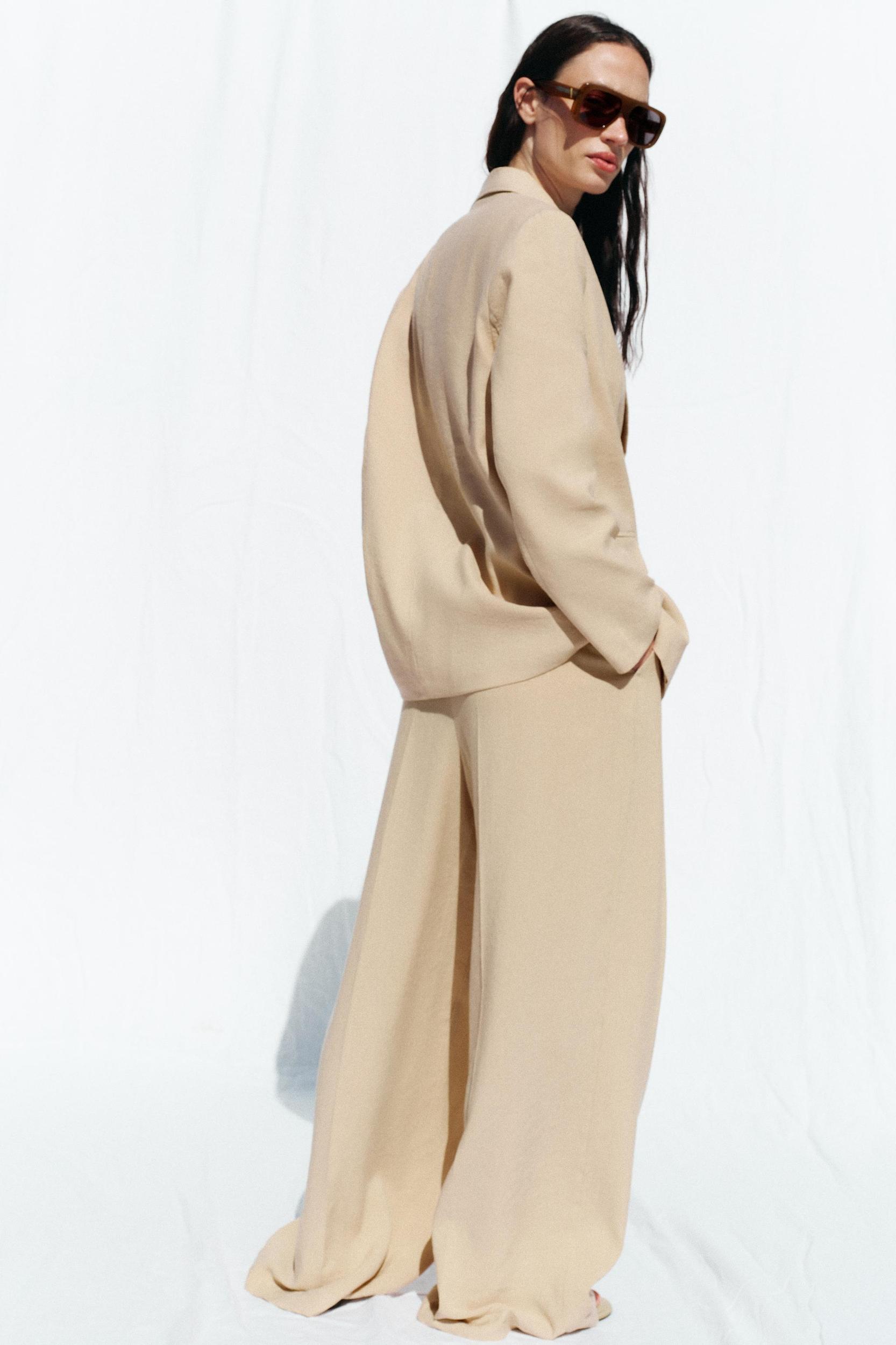 WIDE LEG LINEN PANTS WITH DARTS Product Image