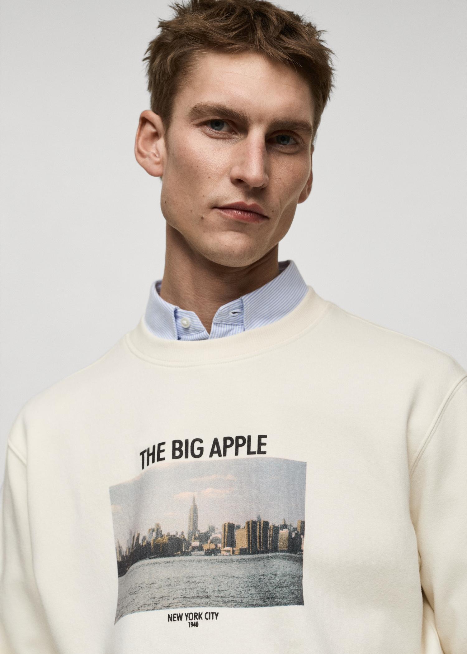 Graphic-print cotton sweatshirt - Men | MANGO USA Product Image