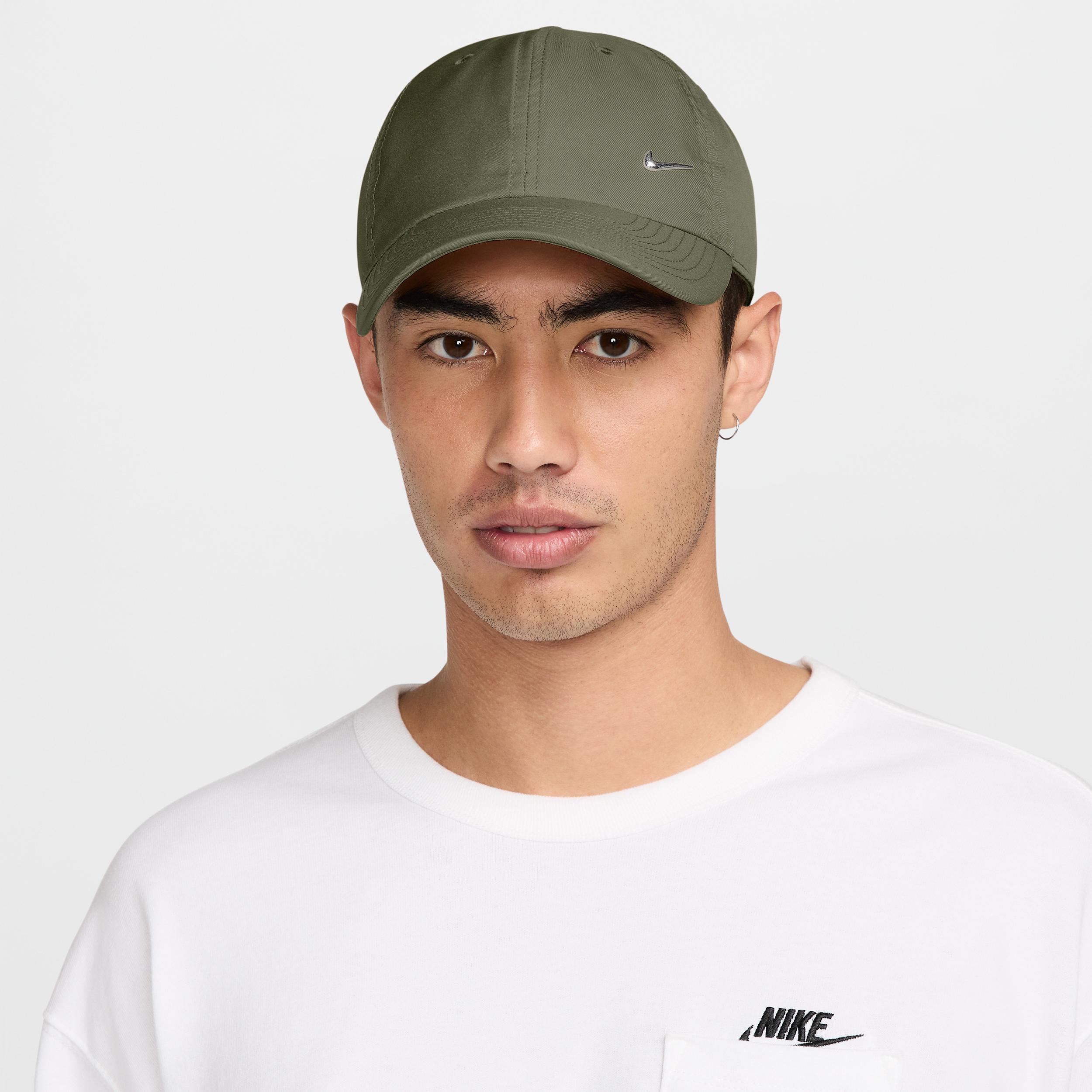 Nike Dri-FIT Club Unstructured Metal Swoosh Cap Product Image