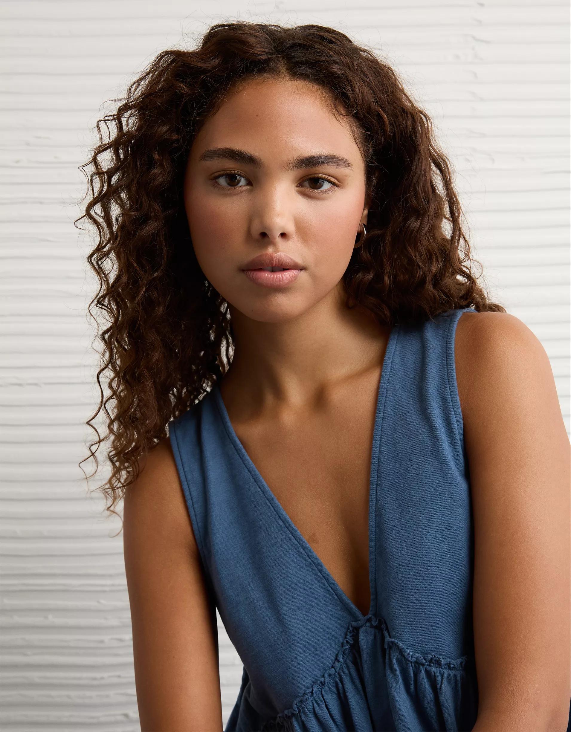 AE Sunchaser Knit V-Neck Swing Tank Top Product Image