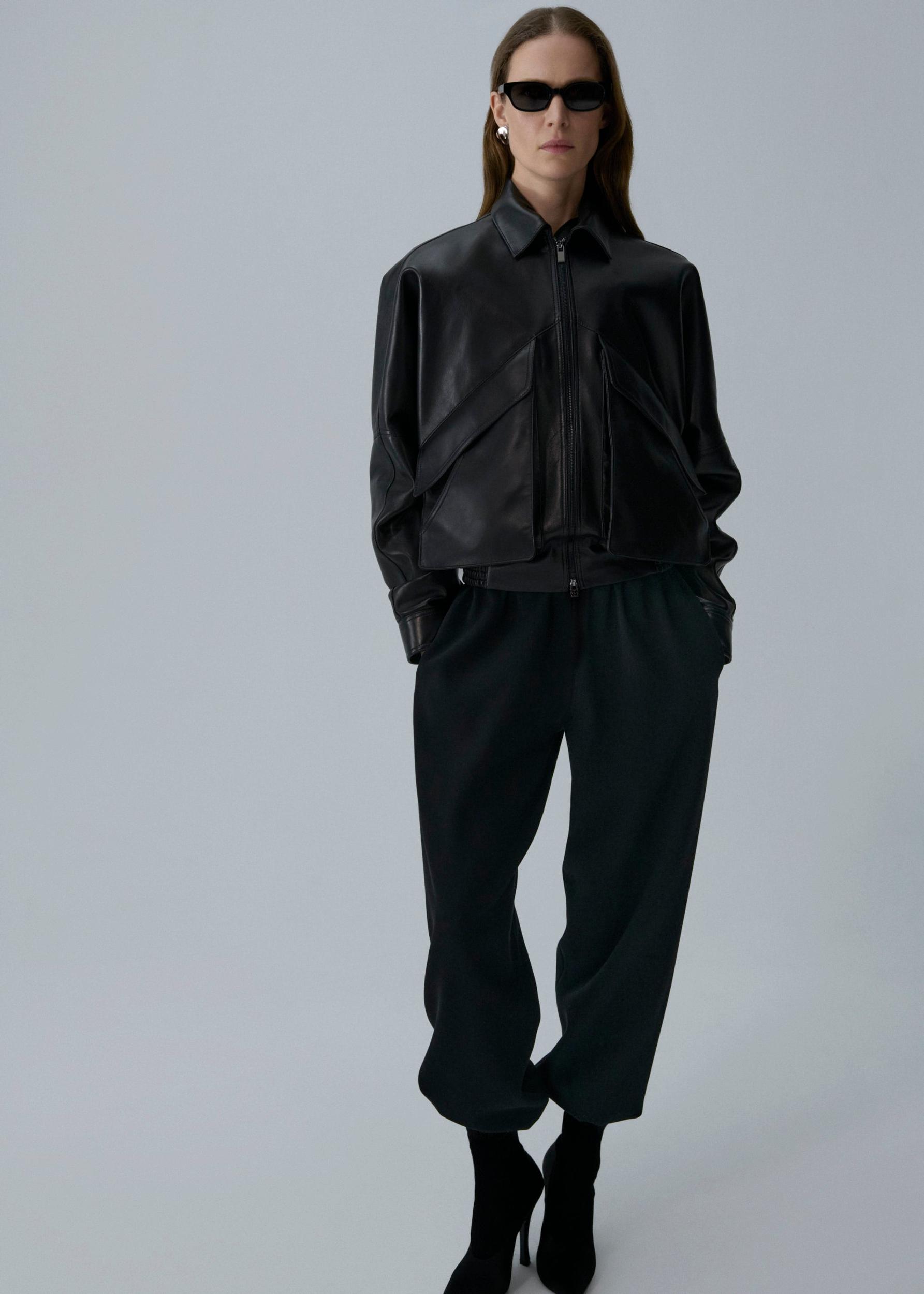 Classic collar vintage leather jacket in black Product Image