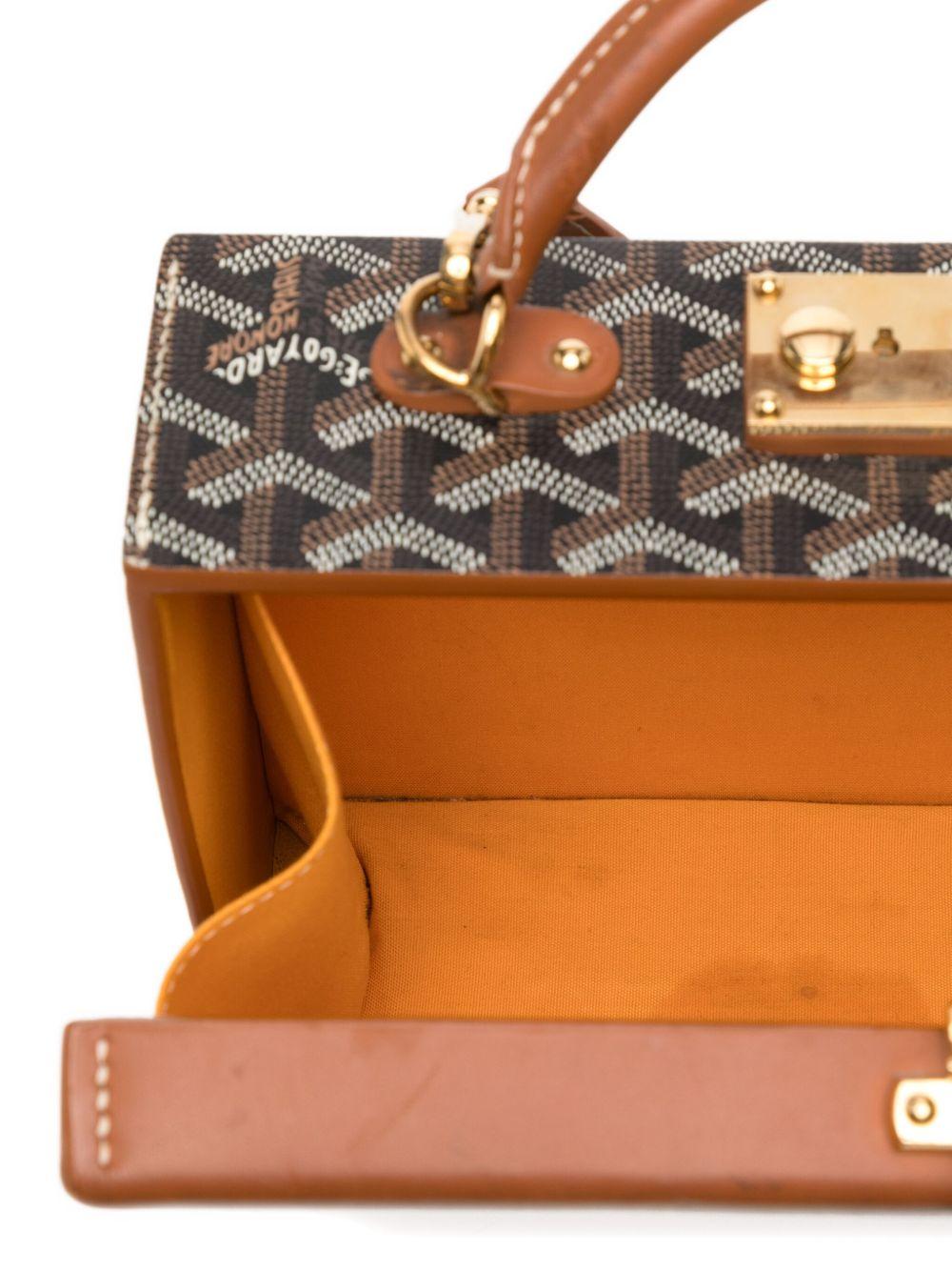 Trunk crossbody bag  Product Image