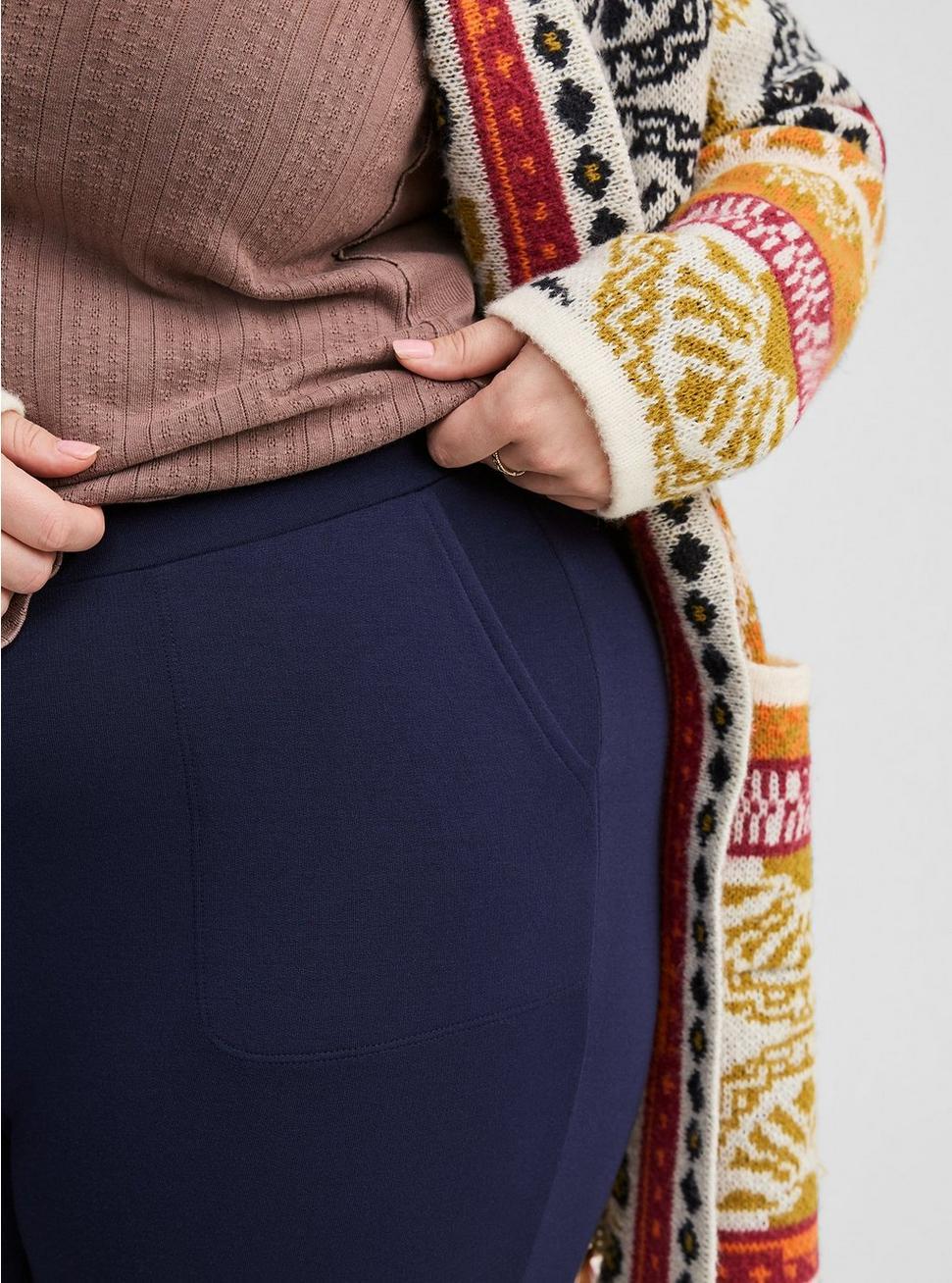 Full-Length Fleece-Lined Pocket Legging Product Image