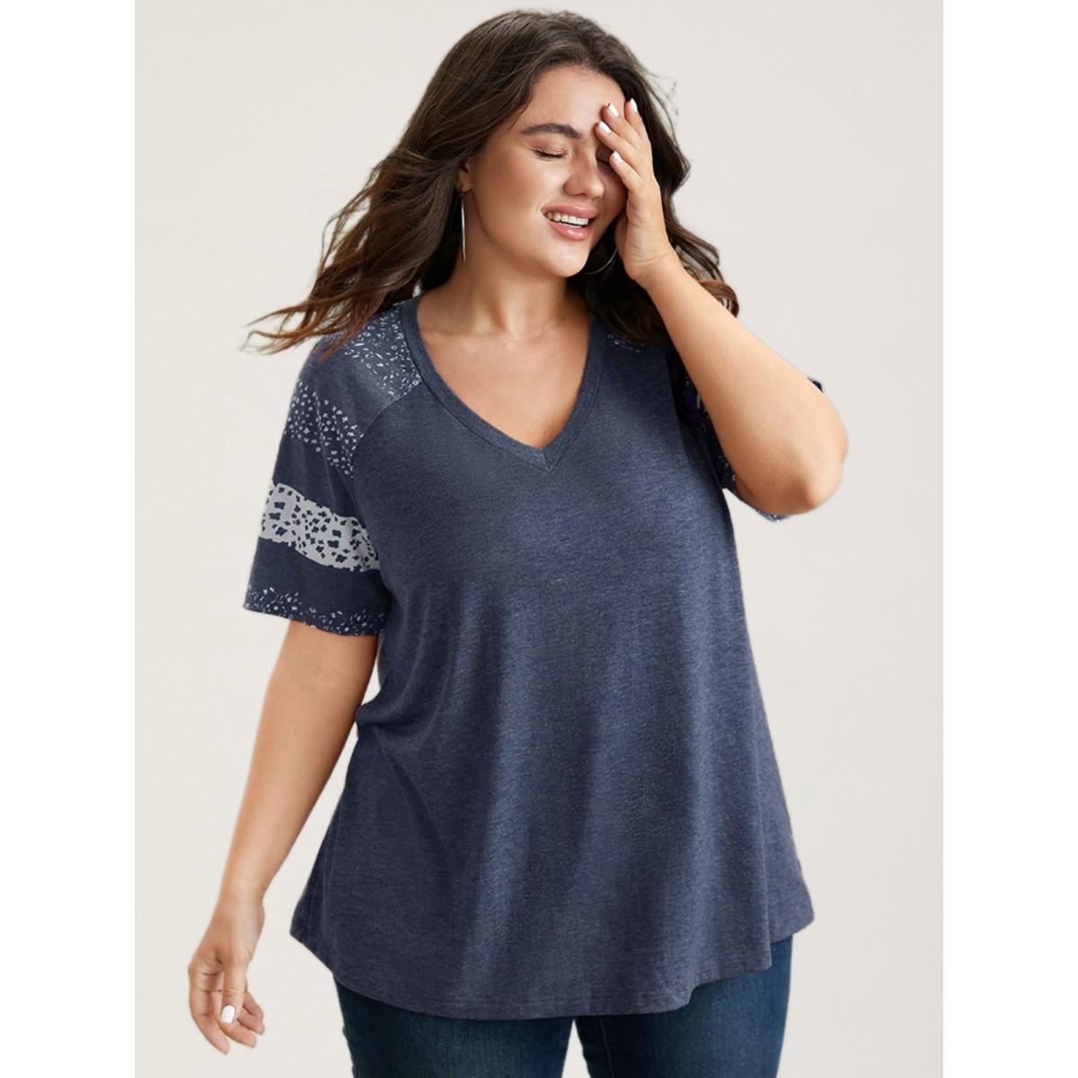 Plus Size Ditsy Floral Colorblock Contrast Raglan Sleeve T-shirt Russet Women Leisure Contrast Ditsy Floral V-neck Casual T-shirts BloomChic 30/6X Product Image