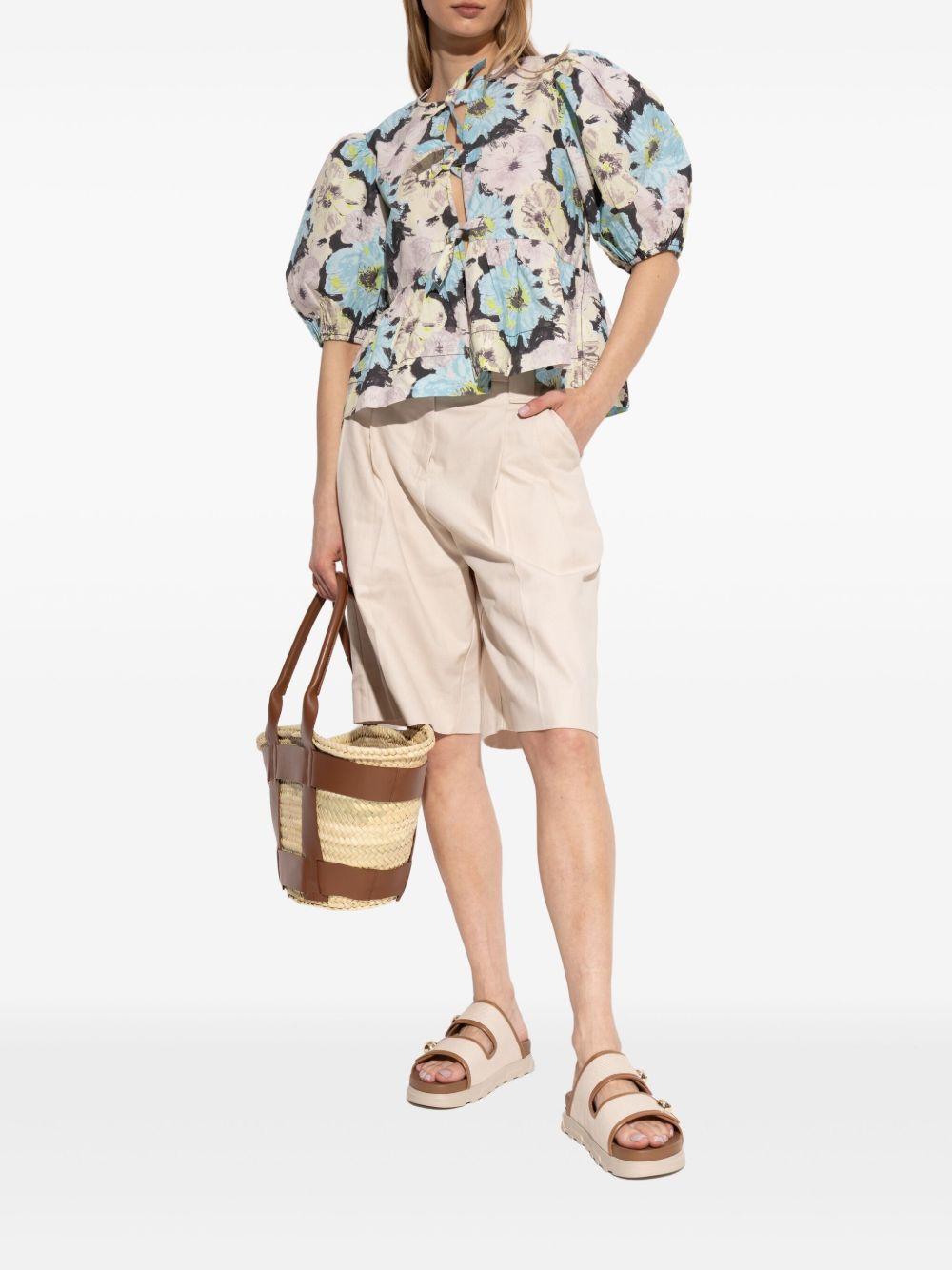 leather sandals  Product Image