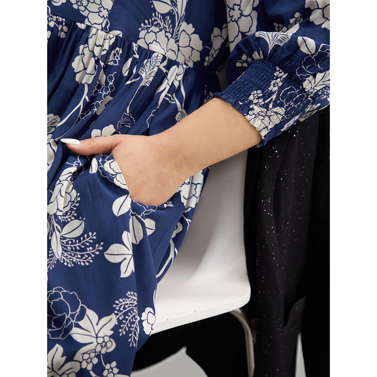 Plus Size Supersoft Essentials Silhouette Floral Print Pocket Dress Navy Women Resort Gathered V-neck Elbow-length sleeve Curvy Midi Dress BloomChic 26/4X Product Image