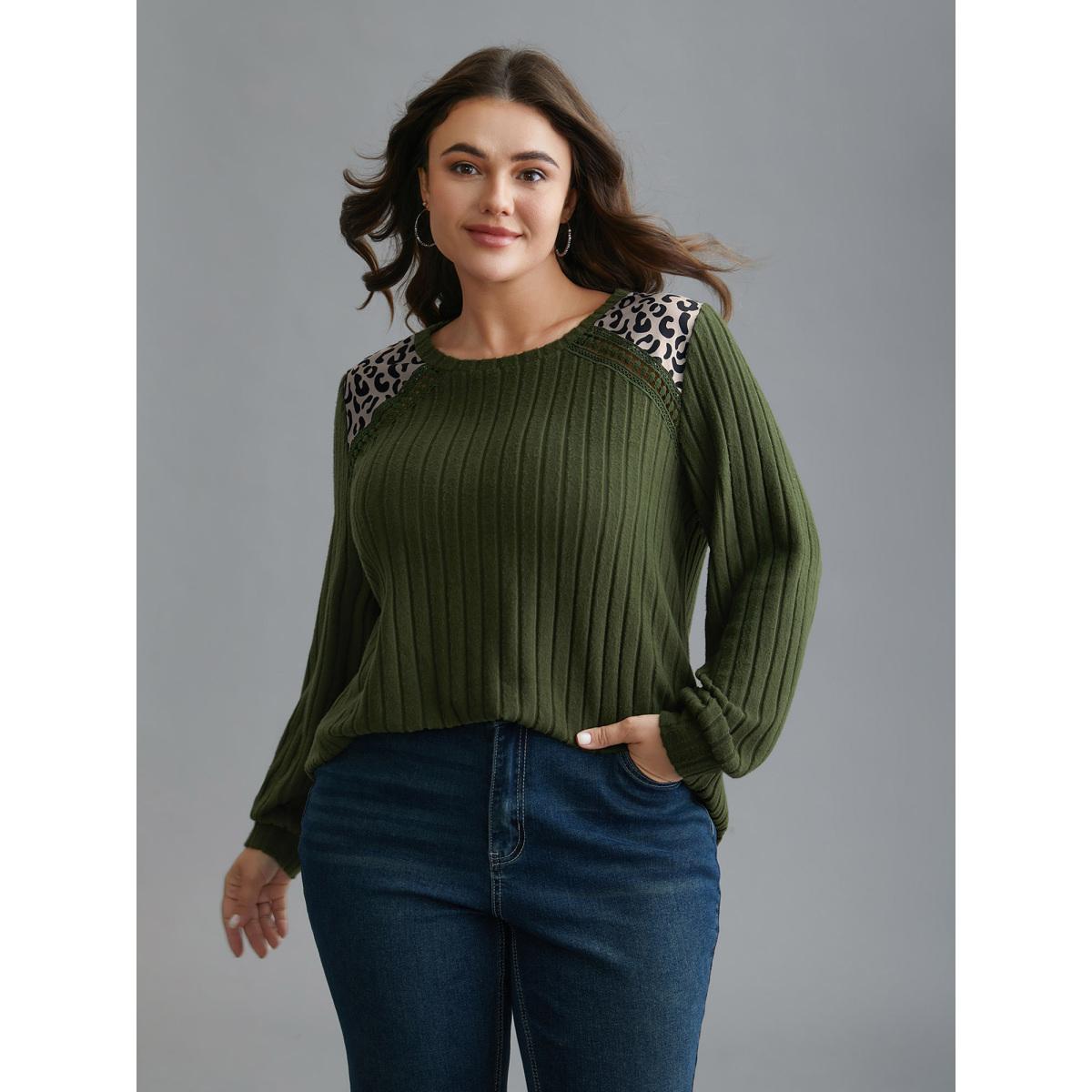 Plus Size Leopard Shoulders Stretchy Textured T-shirt DarkGreen Women Casual Woven ribbon&lace trim Round Neck Everyday T-shirts BloomChic 26/4X Product Image