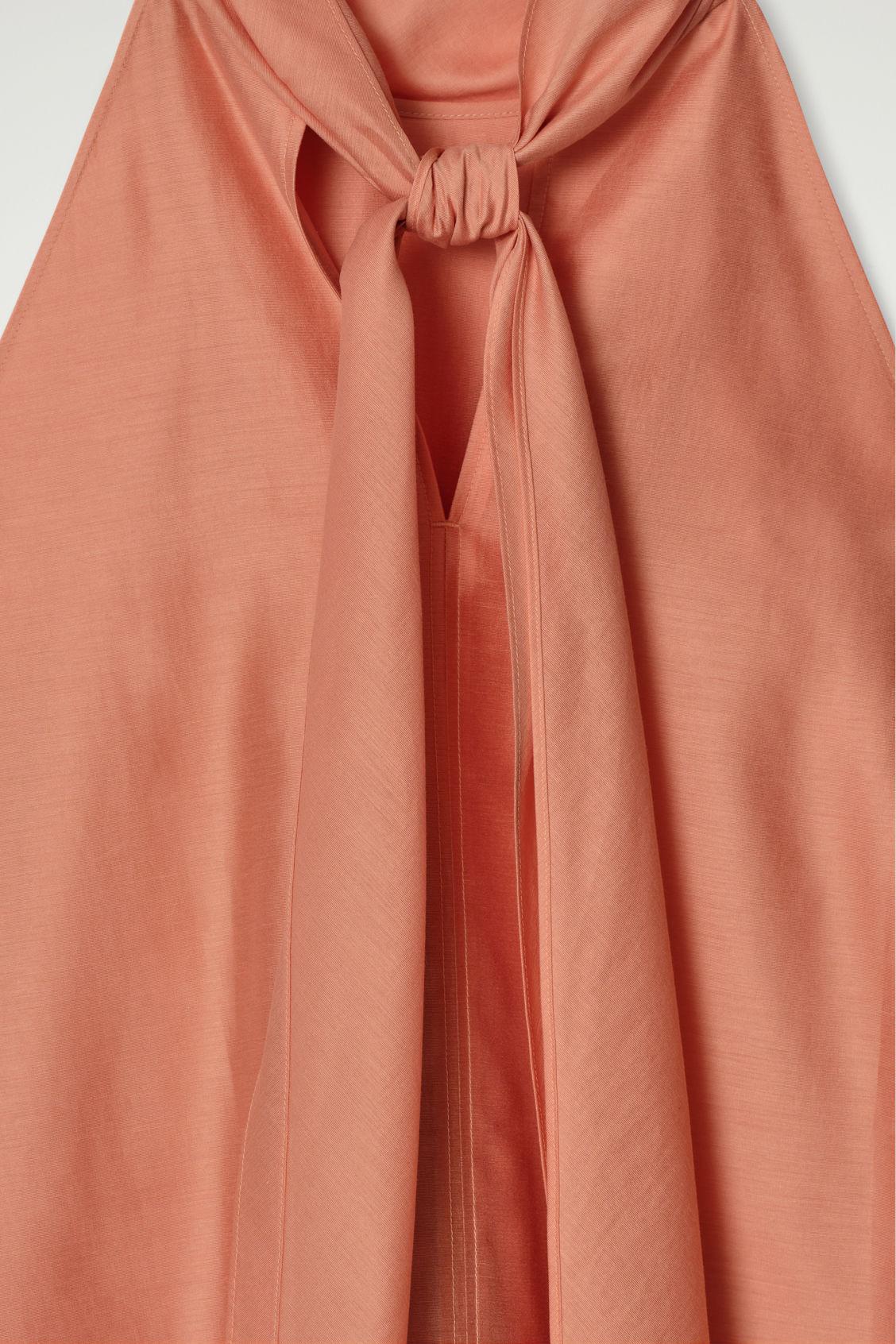 FLUID HALTERNECK TOP Product Image