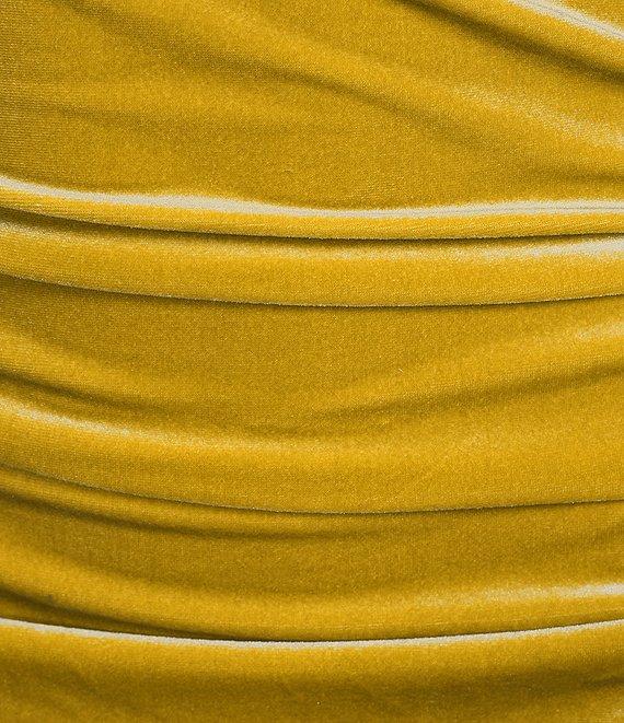 Gibson & Latimer Velvet Asymmetric Neck One Shoulder Off-The-Shoulder Short Sleeve Ruched Sheath Midi Dress Product Image