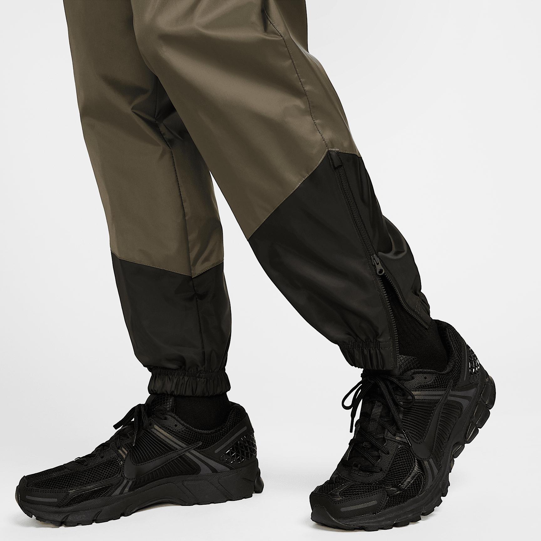 Nike Windrunner Men's Woven Lined Pants Product Image