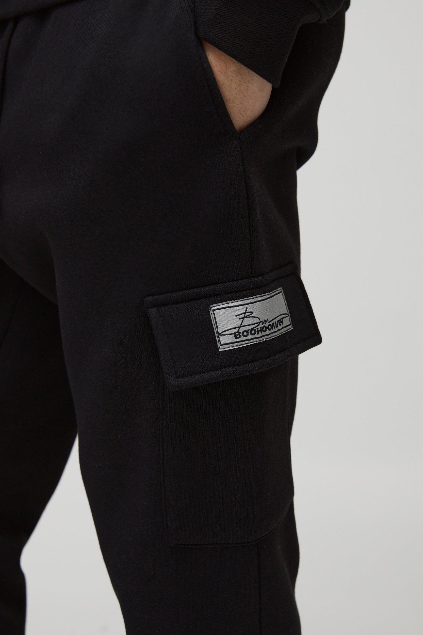 330GSM Slim Fit BM Signature Label Cargo Sweatpants | boohooMAN USA Product Image