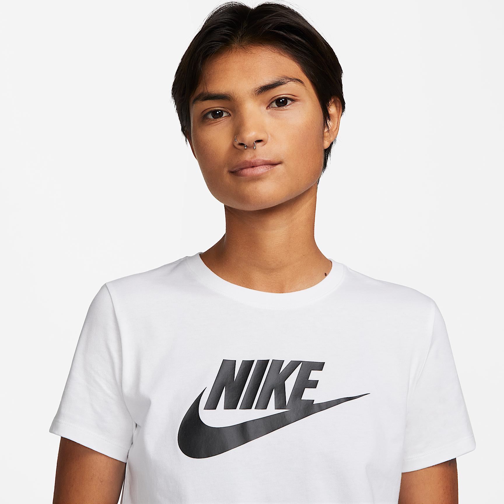 Women's Nike Sportswear Essentials Logo Tee,  Product Image