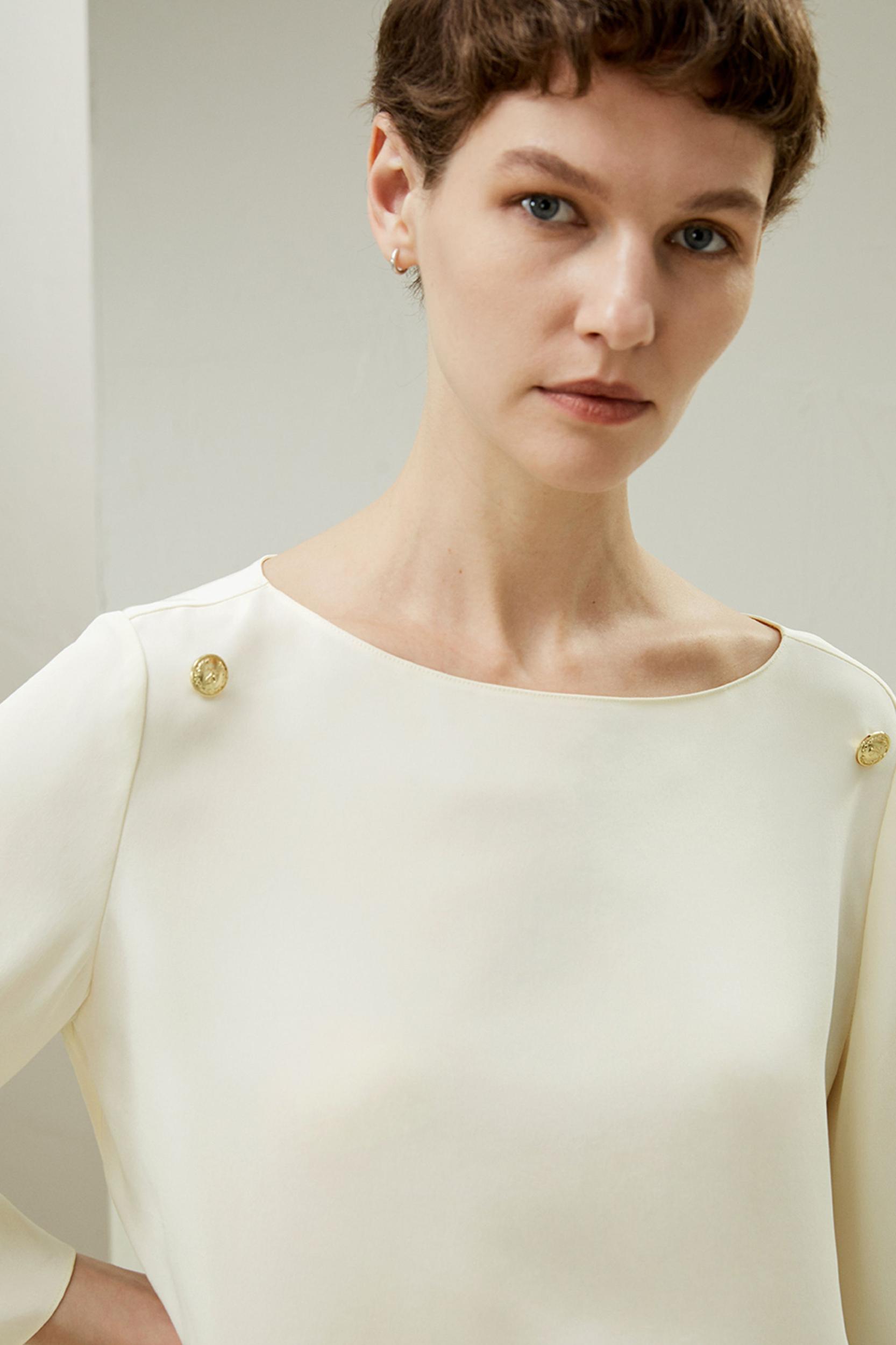 Dubrovnik 3/4 Sleeved Silk Top With Button Accents Product Image