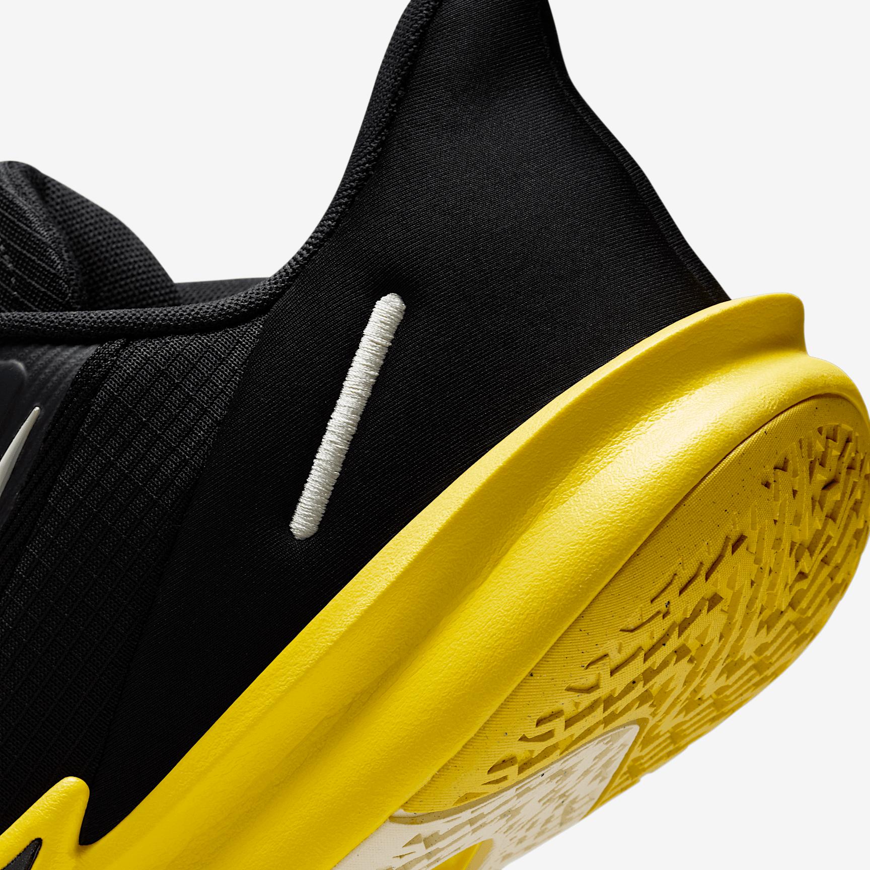 Nike Men's Precision 7 EasyOn Basketball Shoes Product Image