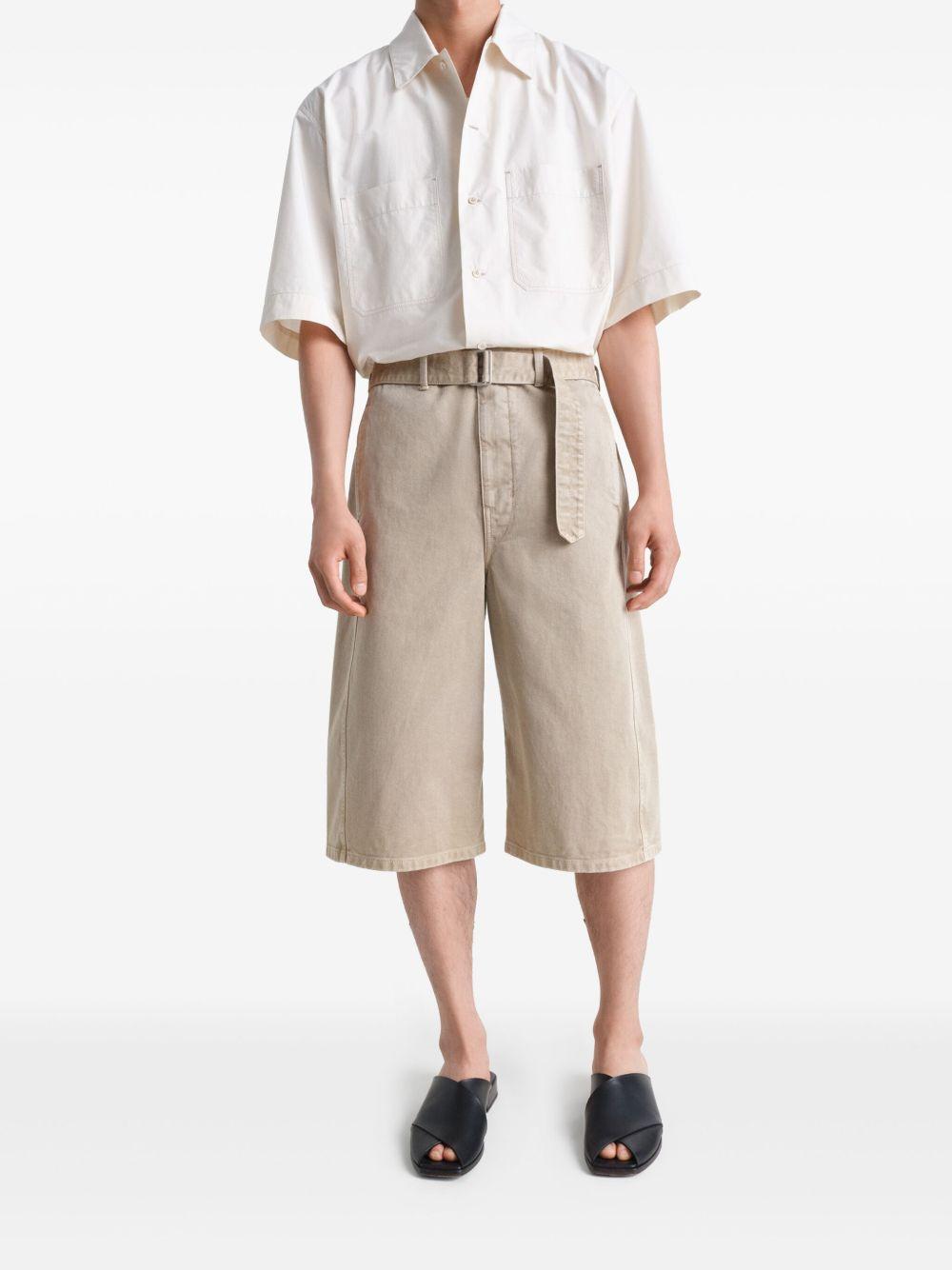 Twisted shorts Product Image