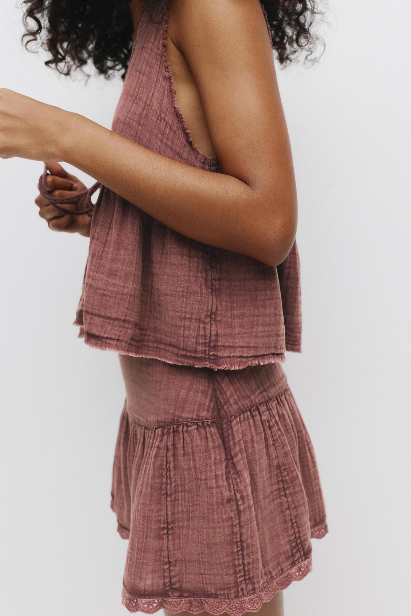 Rustic lace skort Product Image