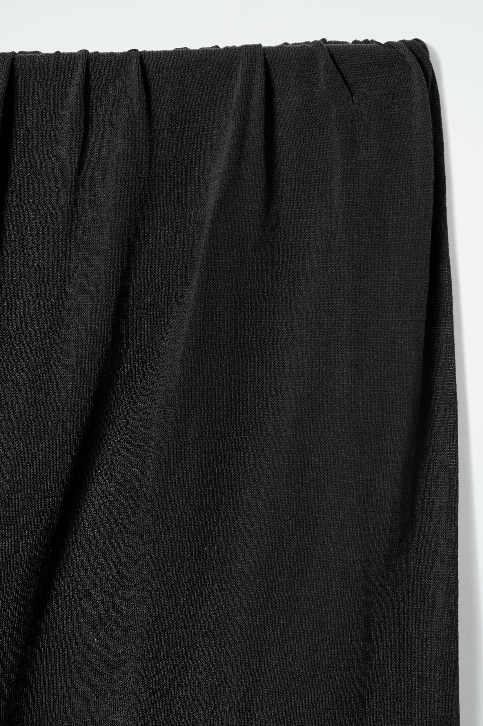 SHEER KNITTED SKIRT Product Image