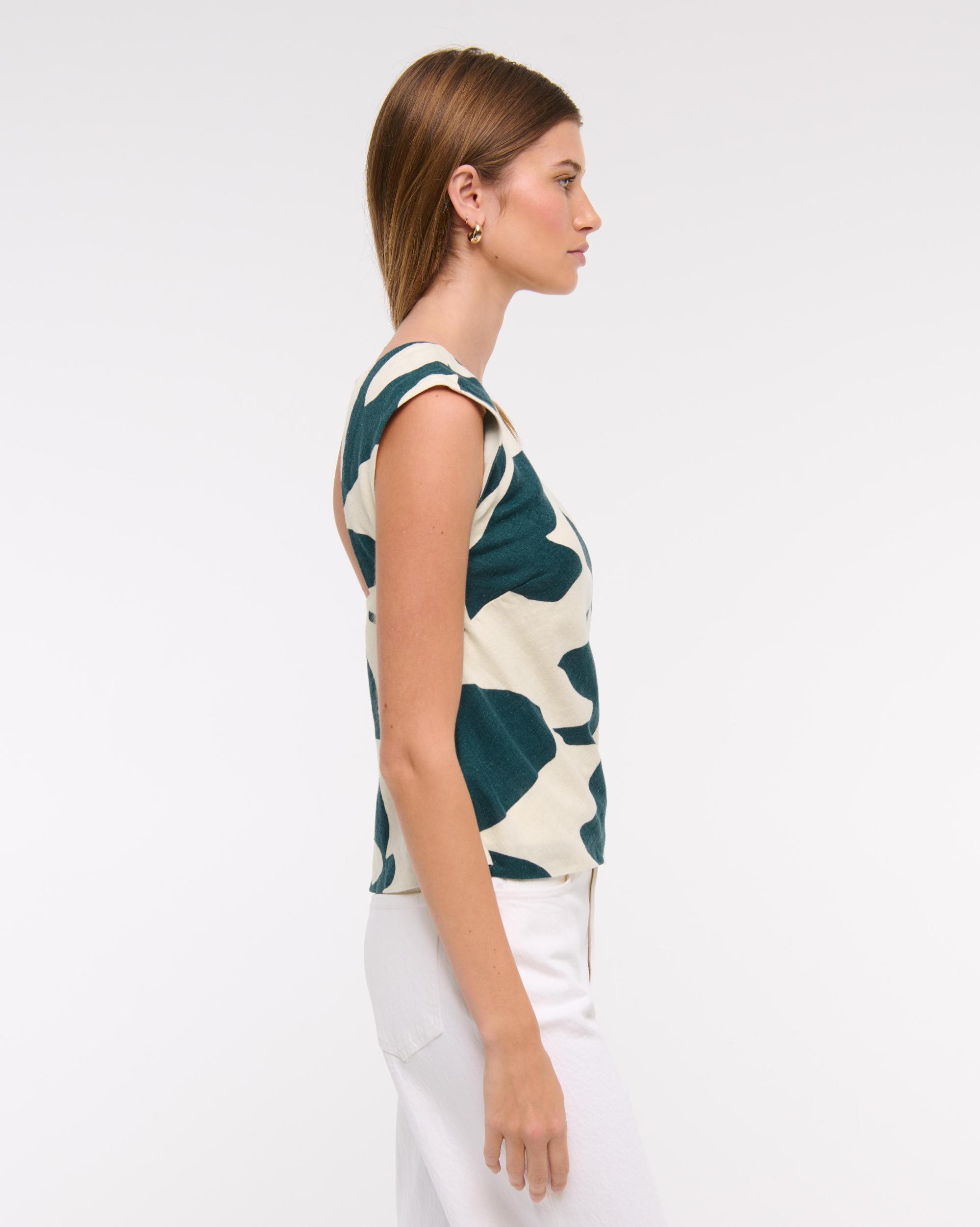 Linen-Blend Skimming Shell Top Product Image