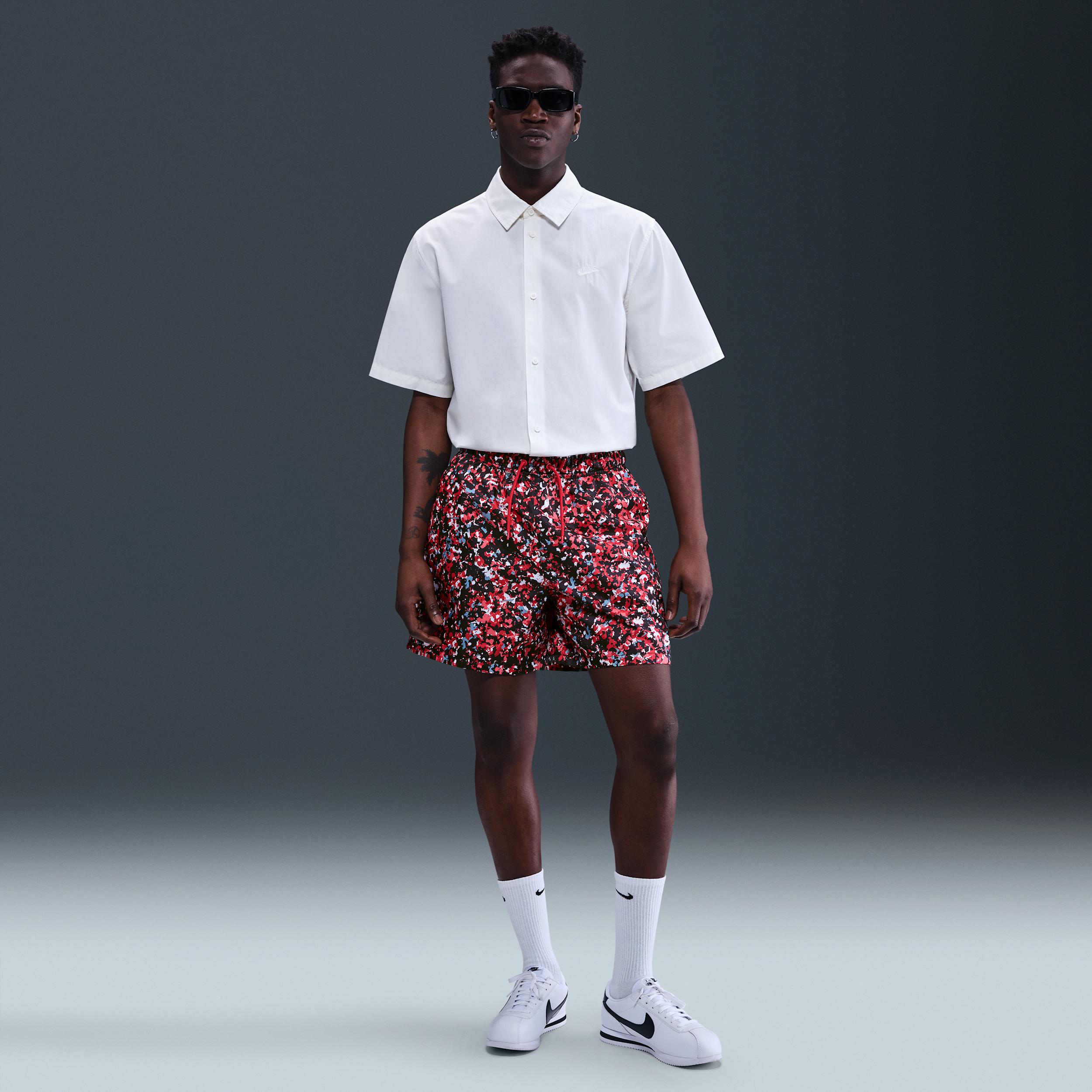 Mens Nike Sportswear Club Woven Shorts | IF8502-657 Product Image