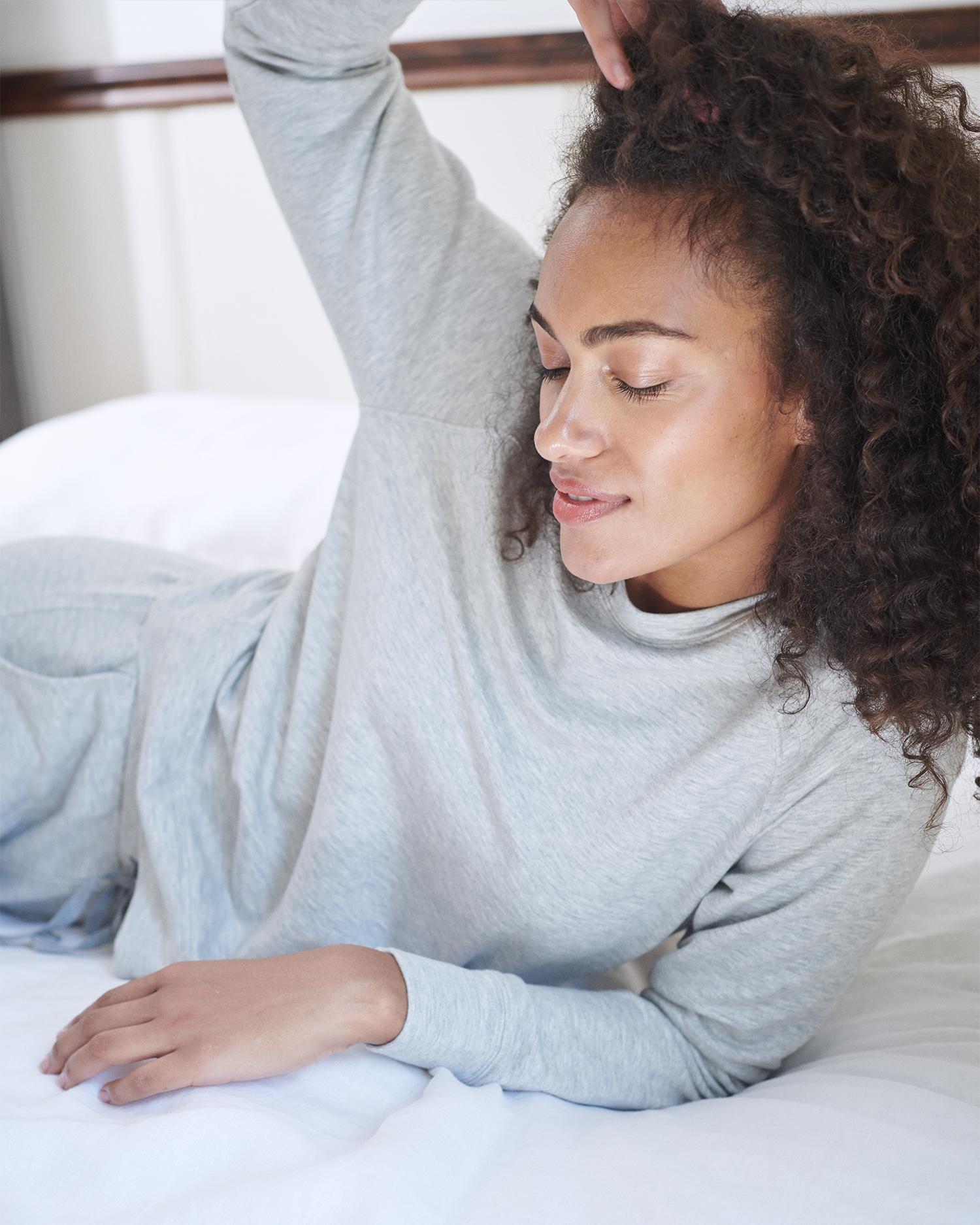 Quince | Women's SuperSoft Fleece Crew Sweatshirt Lenzing Modal Product Image