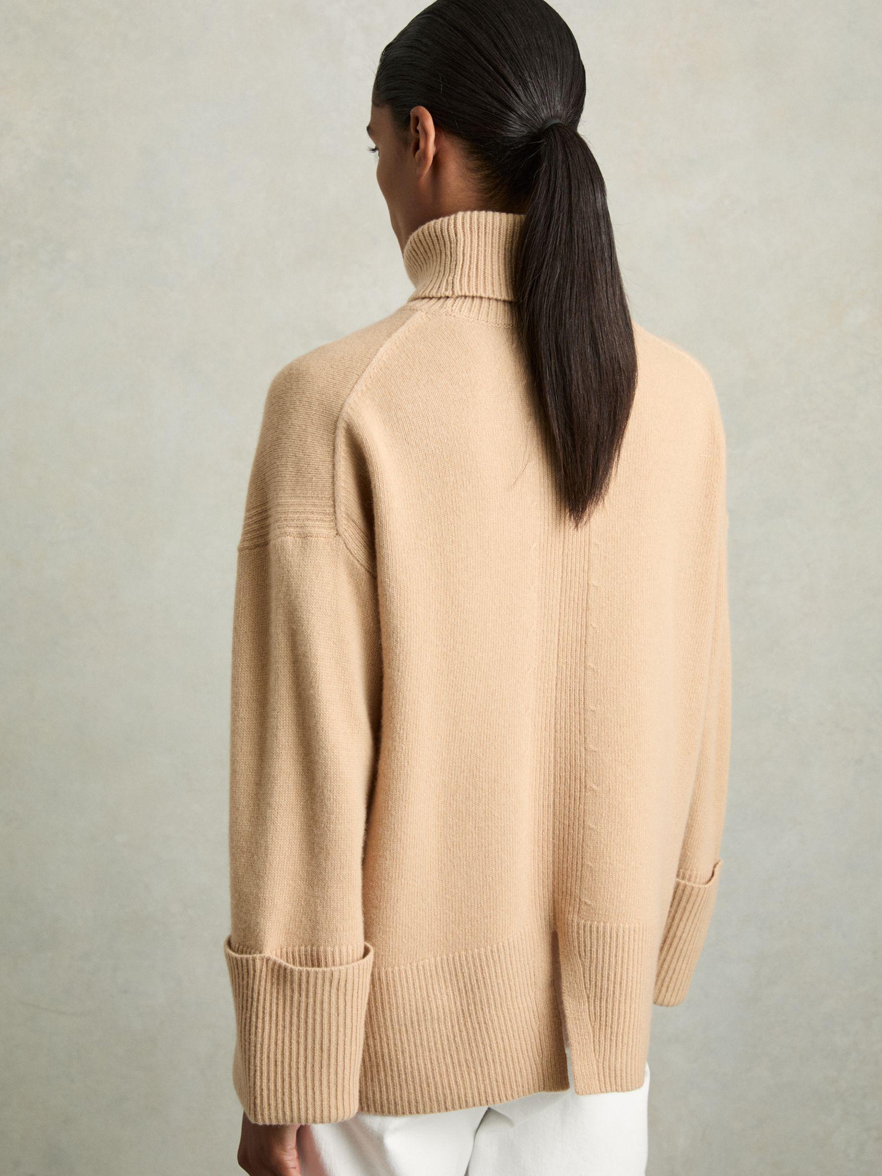 Casual Wool-Cashmere Roll Neck Jumper in Camel Product Image