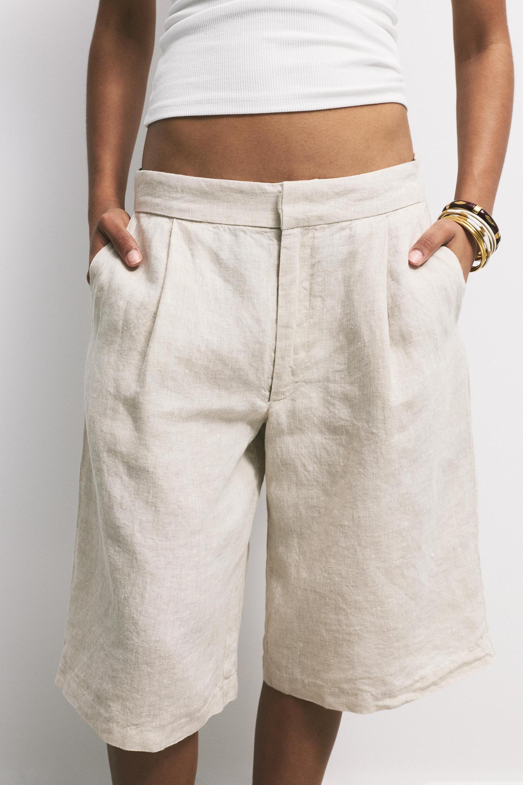 100% linen Bermuda shorts Product Image
