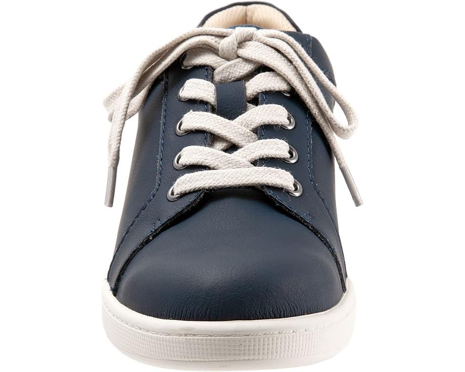 Women's Trotters Adore Product Image