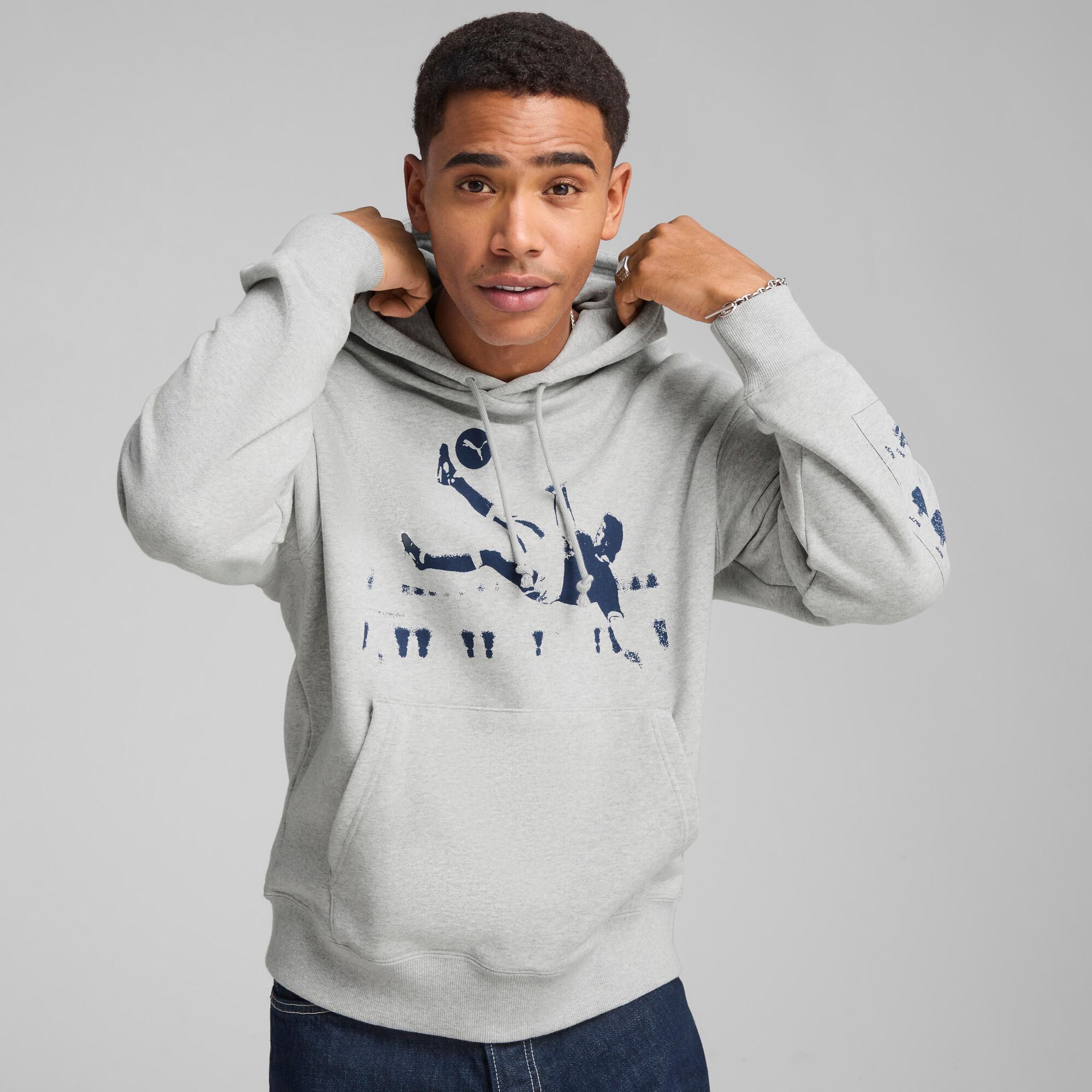 GRAPHICS Soccer Men's Hoodie Product Image