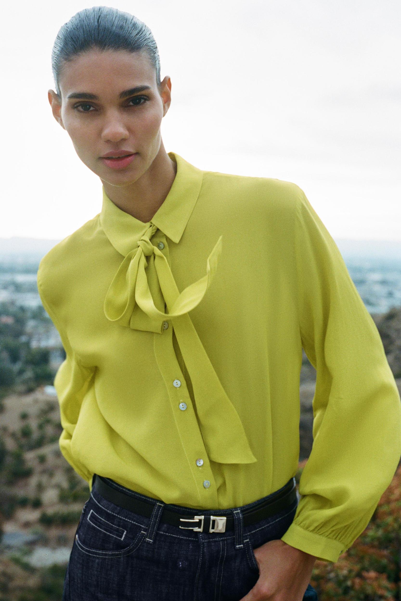 Z1975 HIGH-WAISTED STRAIGHT LEG SLIM FIT BELTED JEANS Product Image