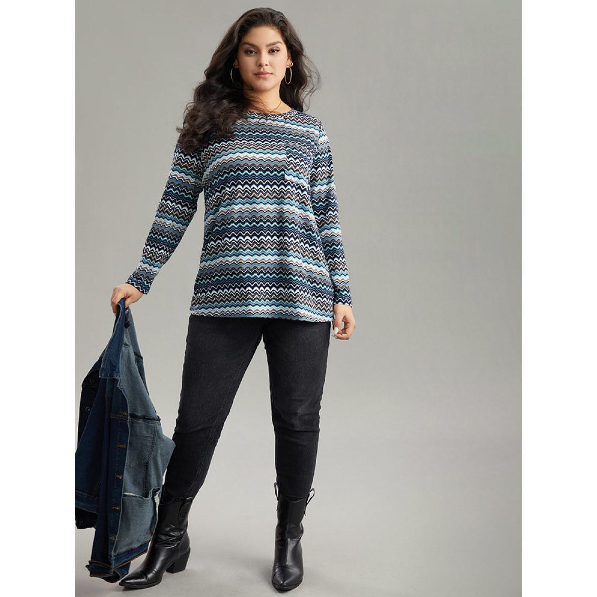 Plus Size Contrast Wave Striped Patched Pocket T-shirt Multicolor Women Casual Printed Geometric Round Neck Dailywear T-shirts BloomChic 26/4X Product Image