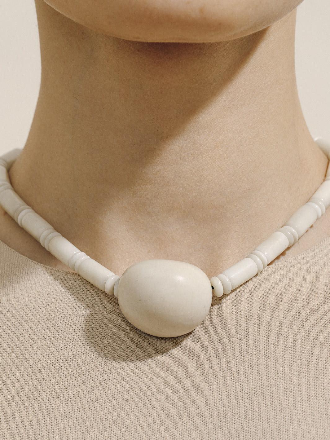 The Pendant Necklace in Black Product Image