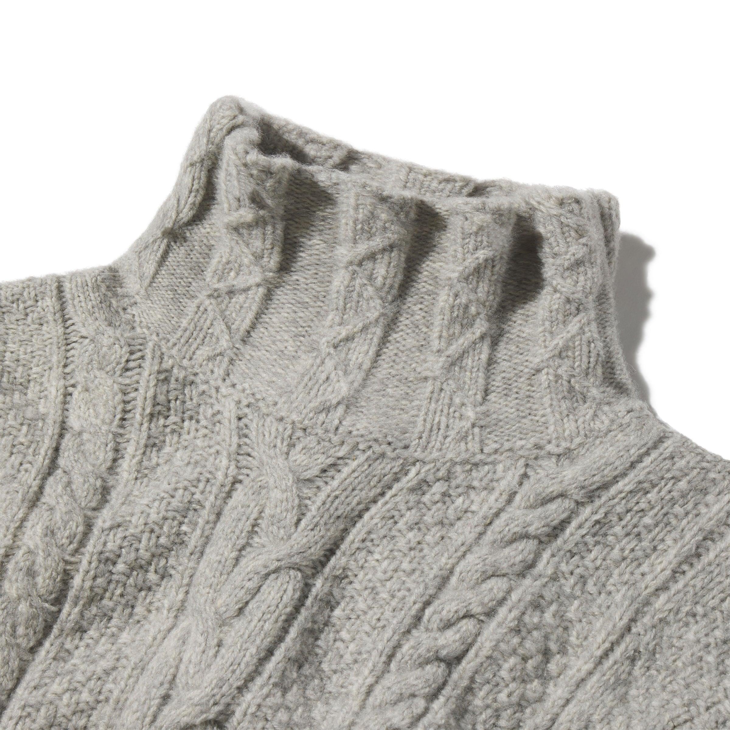 Fisherman Cable Turtleneck - Light Gray Product Image