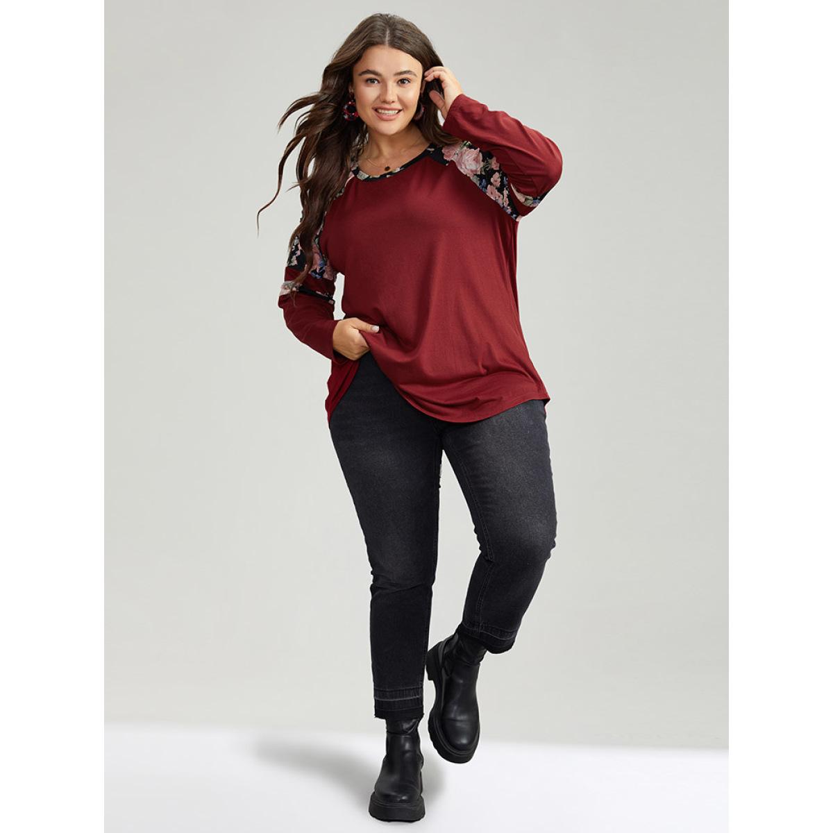 Plus Size Floral Print Patchwork Raglan Sleeve T-shirt Red Women Casual Contrast Floral Round Neck Festival-Christmas T-shirts BloomChic 14-16/1X Product Image