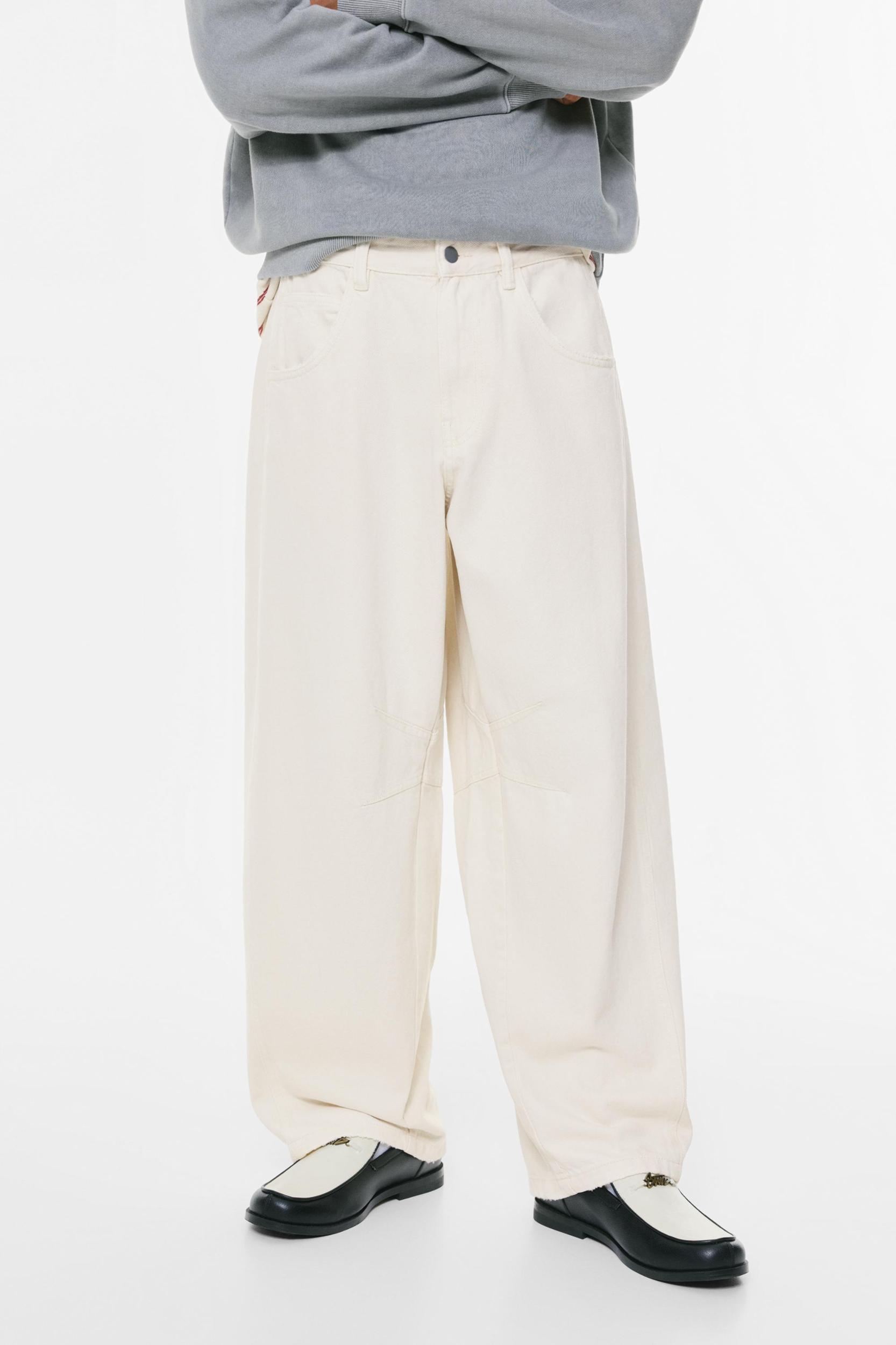 Baggy trousers Product Image