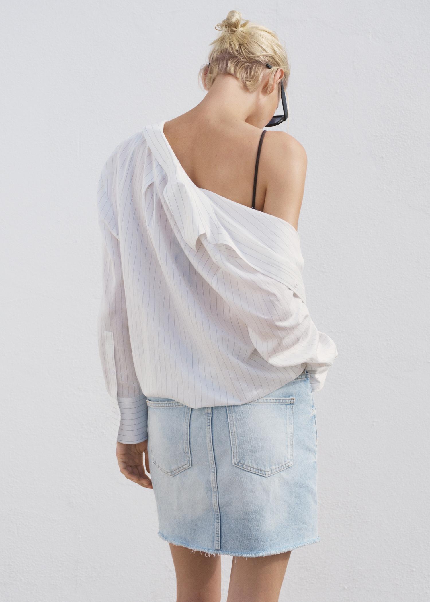 Denim skirt with frayed hem - Women | MANGO USA Product Image