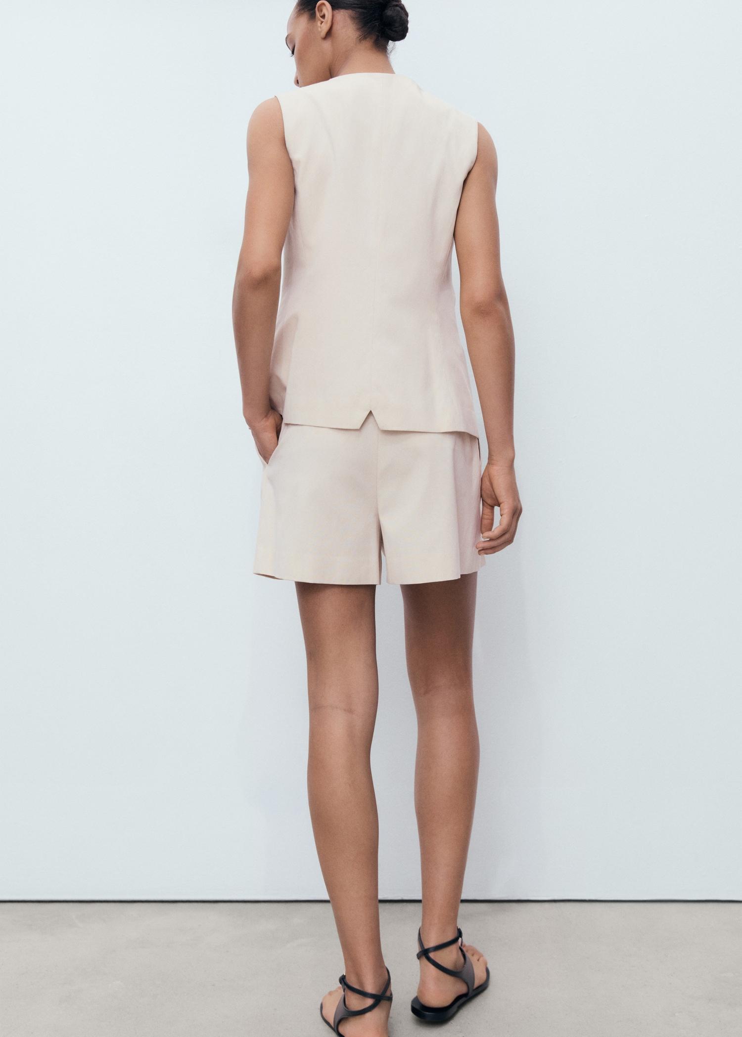 Pleated suit shorts - Women | MANGO USA Product Image