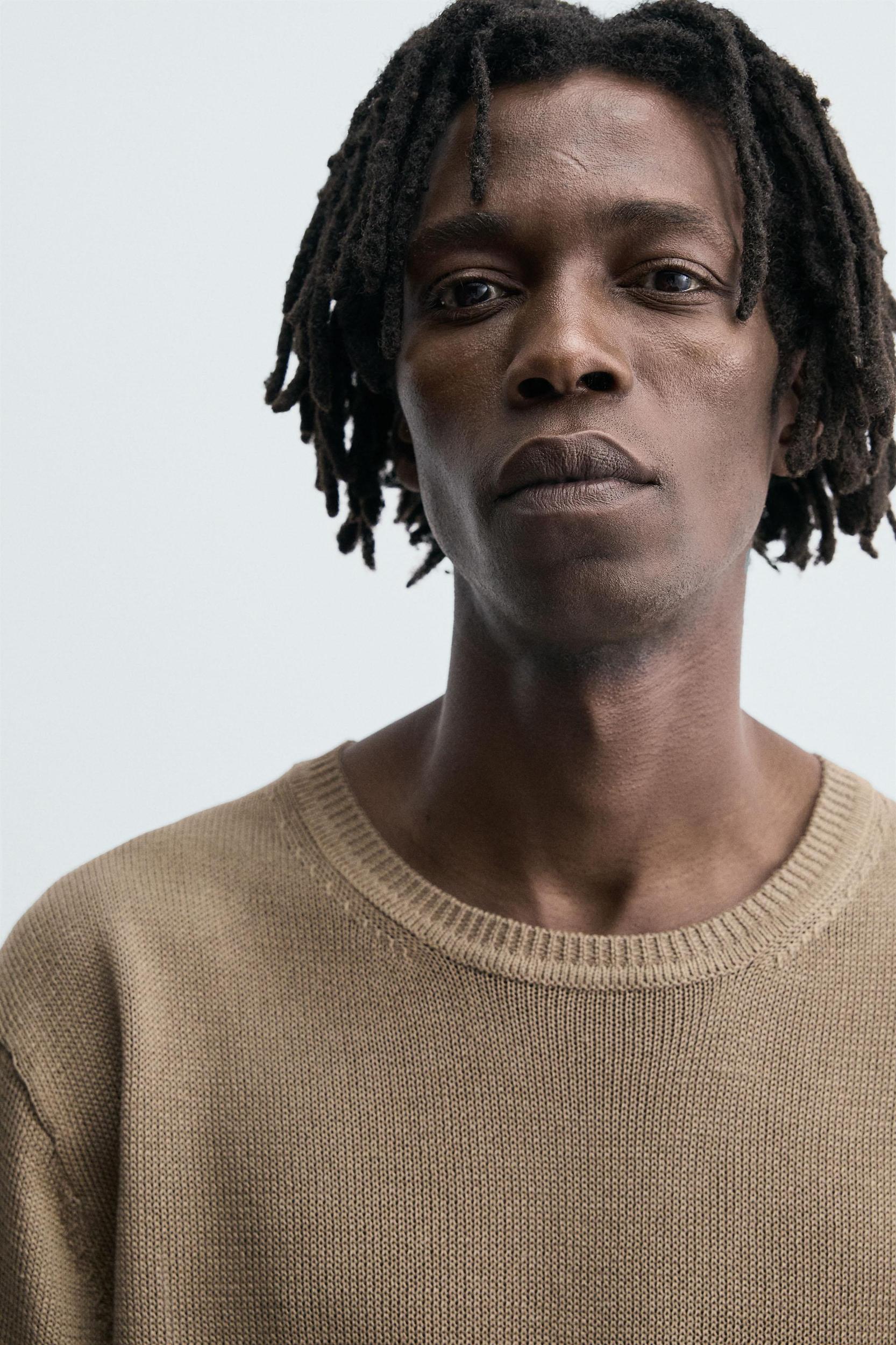 TEXTURED KNIT T-SHIRT Product Image