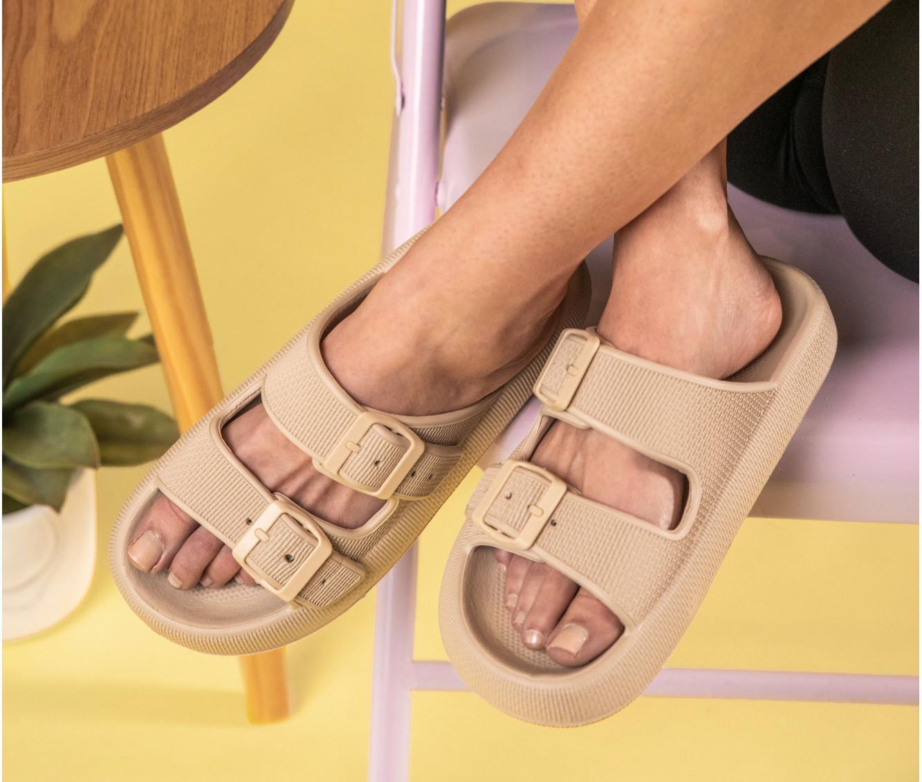 Women's MIA Libbie Footbed Sandals Product Image